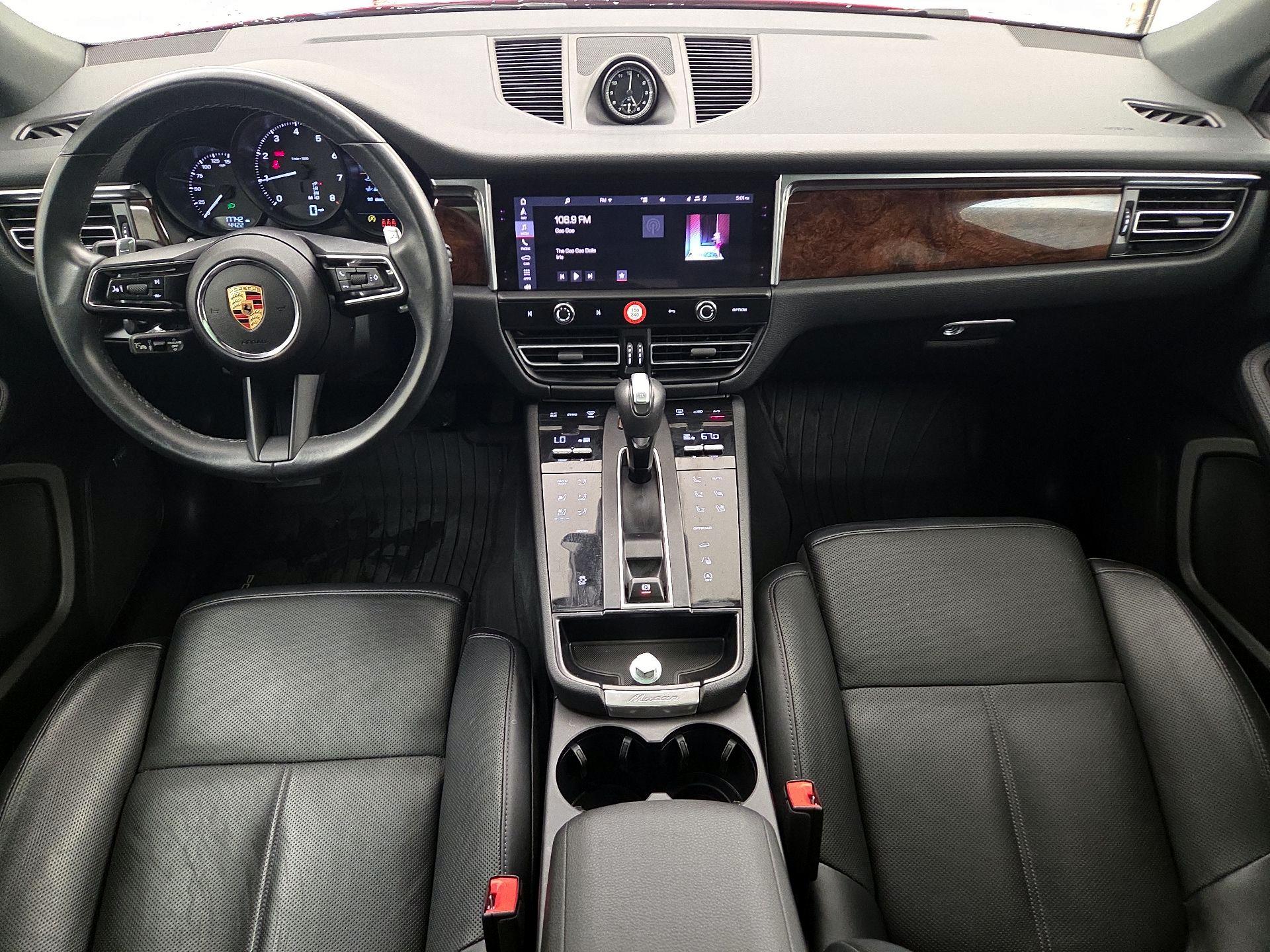 Thumbnail: 2024 Porsche Macan - 9