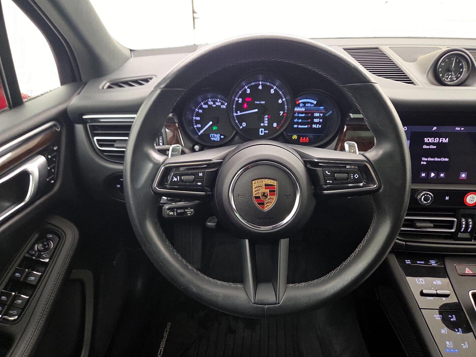 Thumbnail: 2024 Porsche Macan - 10