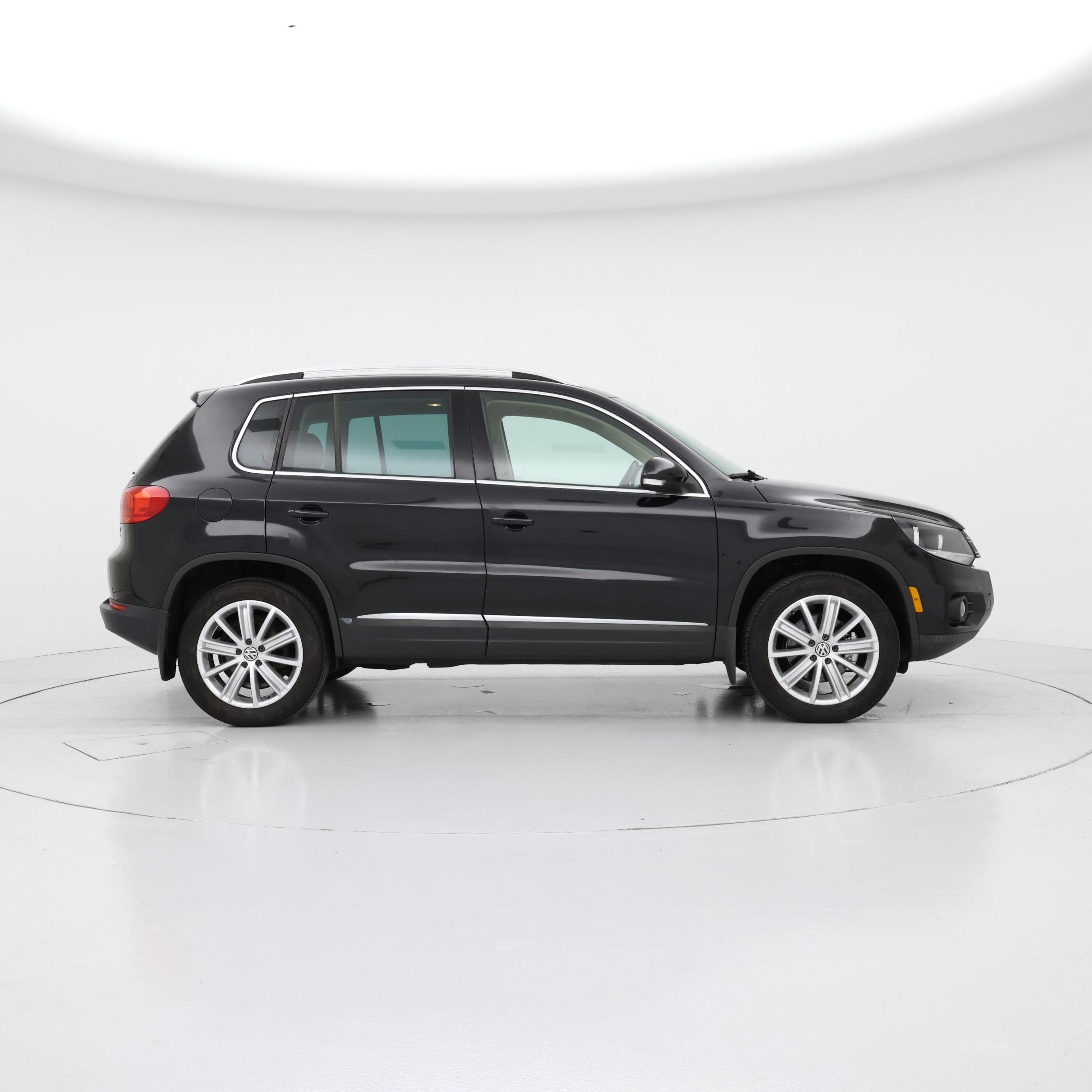 Thumbnail: 2015 Volkswagen Tiguan - 7