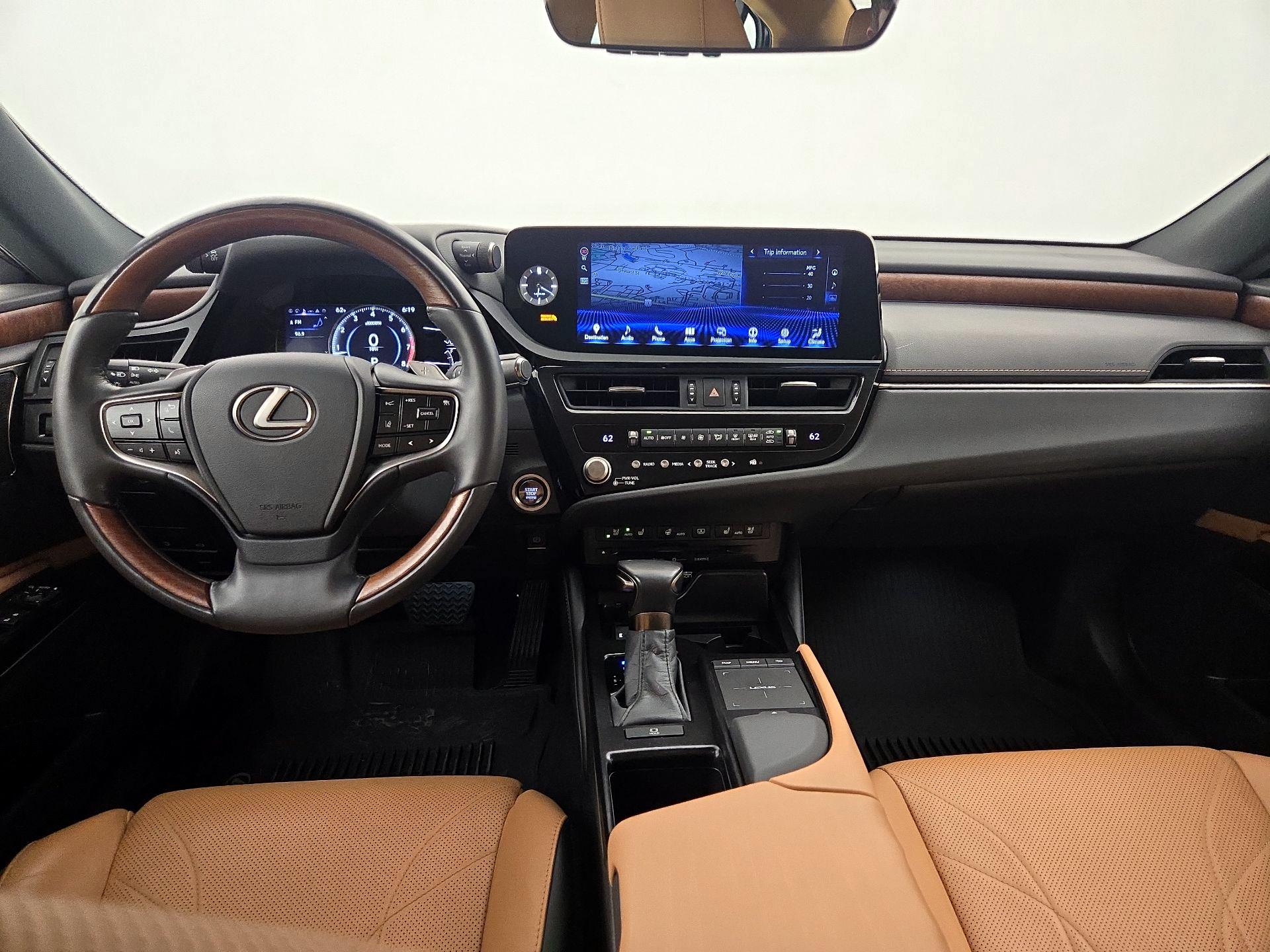 Thumbnail: 2022 Lexus ES - 9