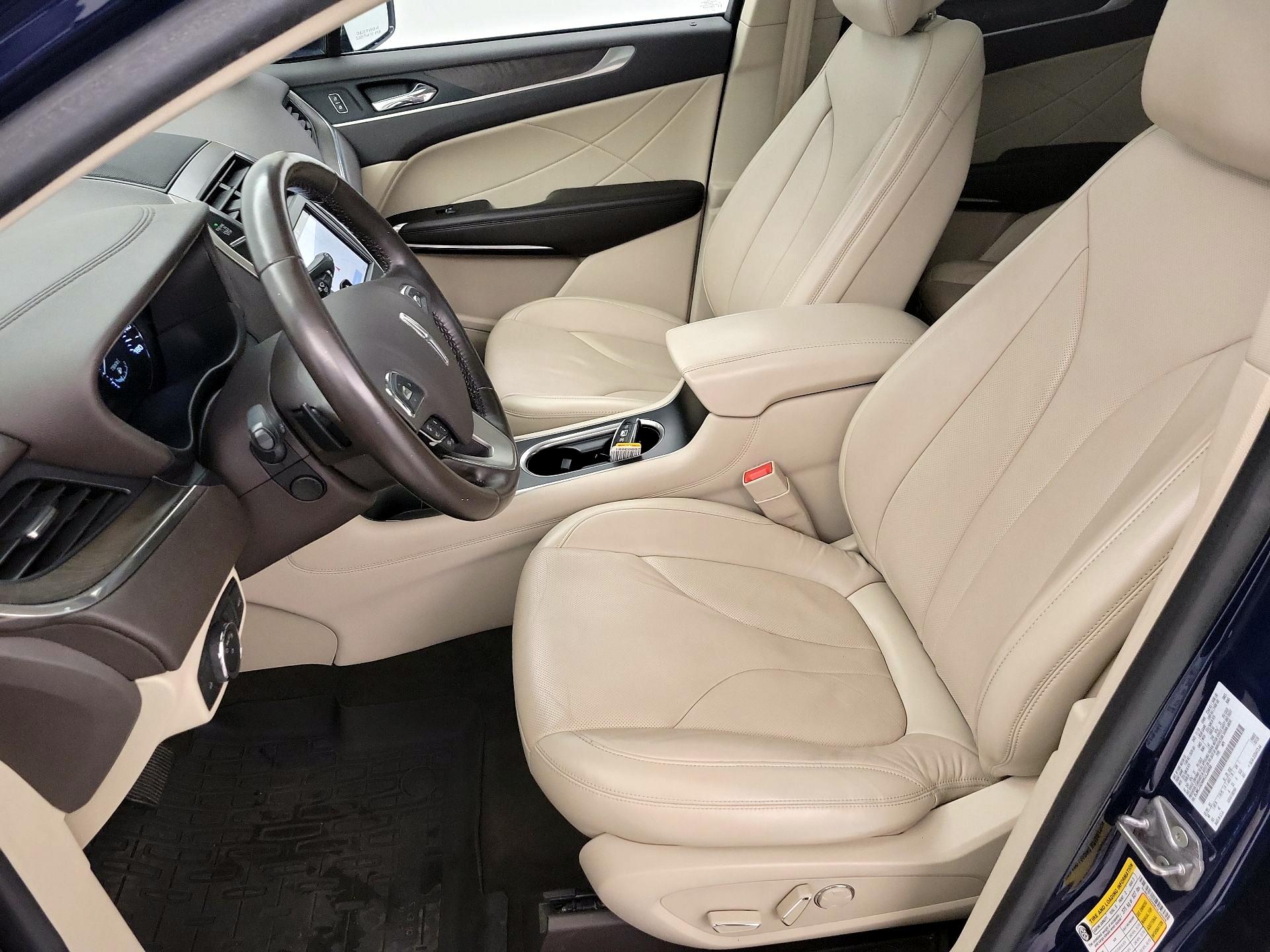 Thumbnail: 2019 Lincoln MKC - 11