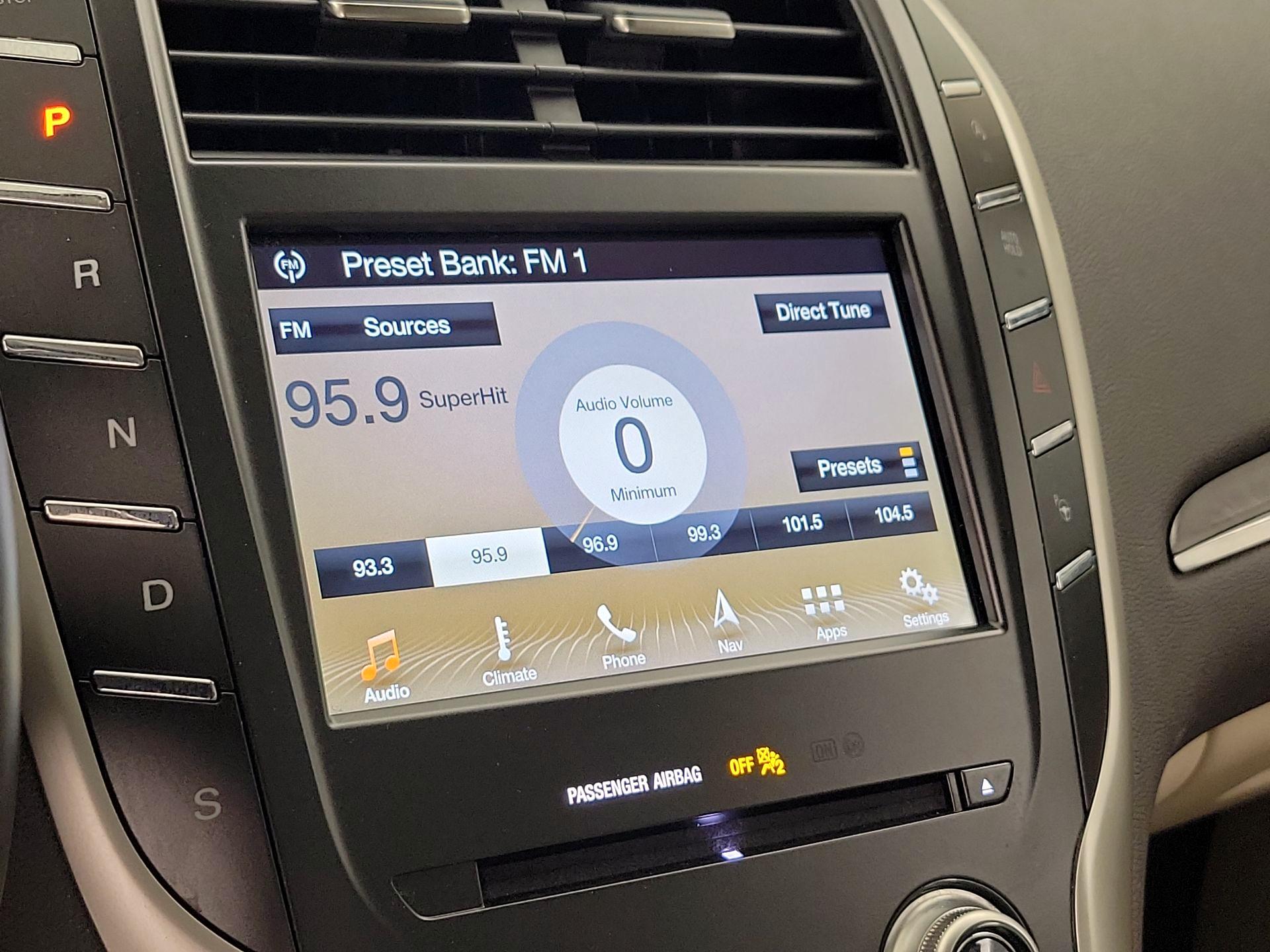 Thumbnail: 2019 Lincoln MKC - 16