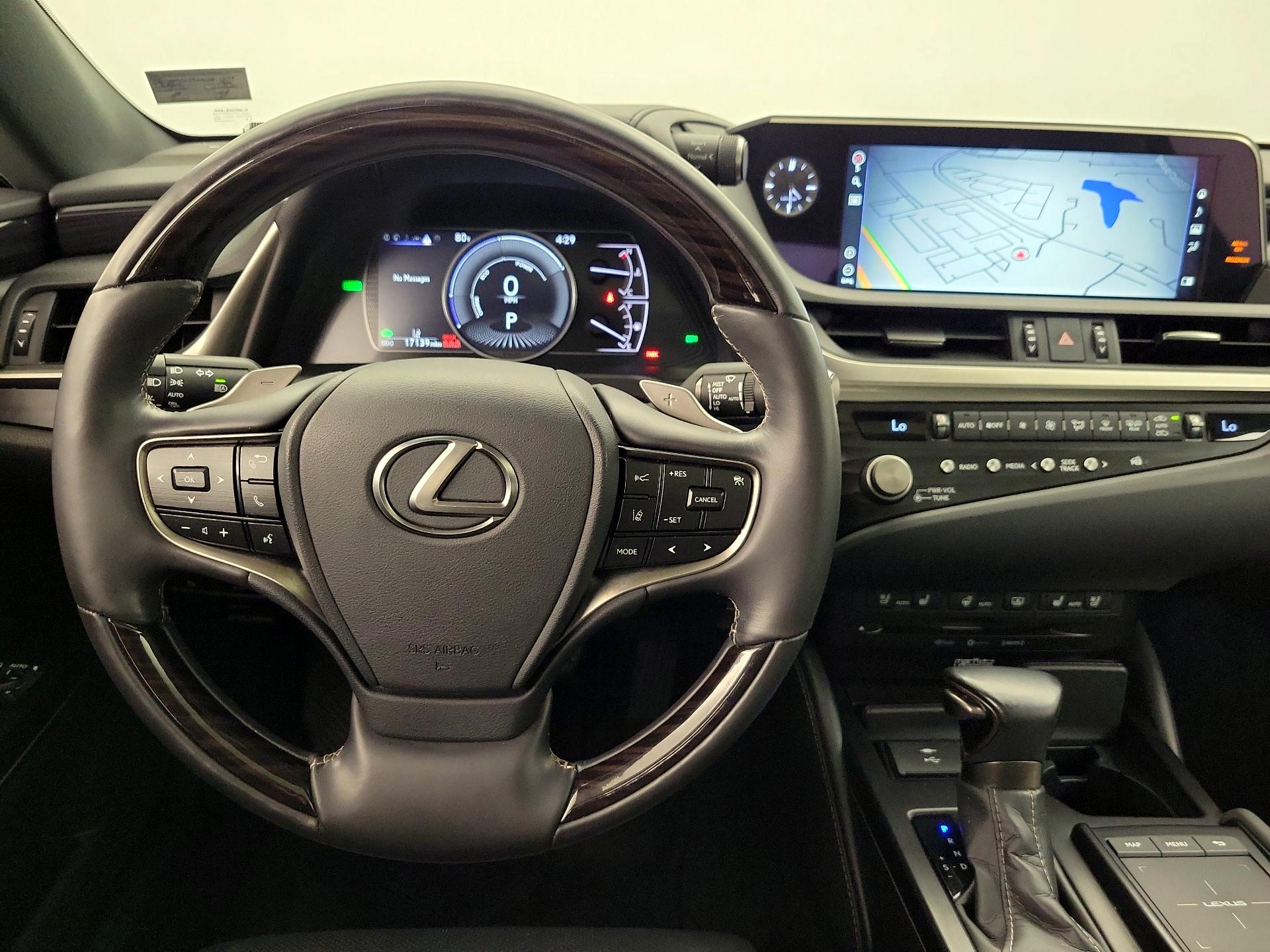 Thumbnail: 2021 Lexus ES - 10