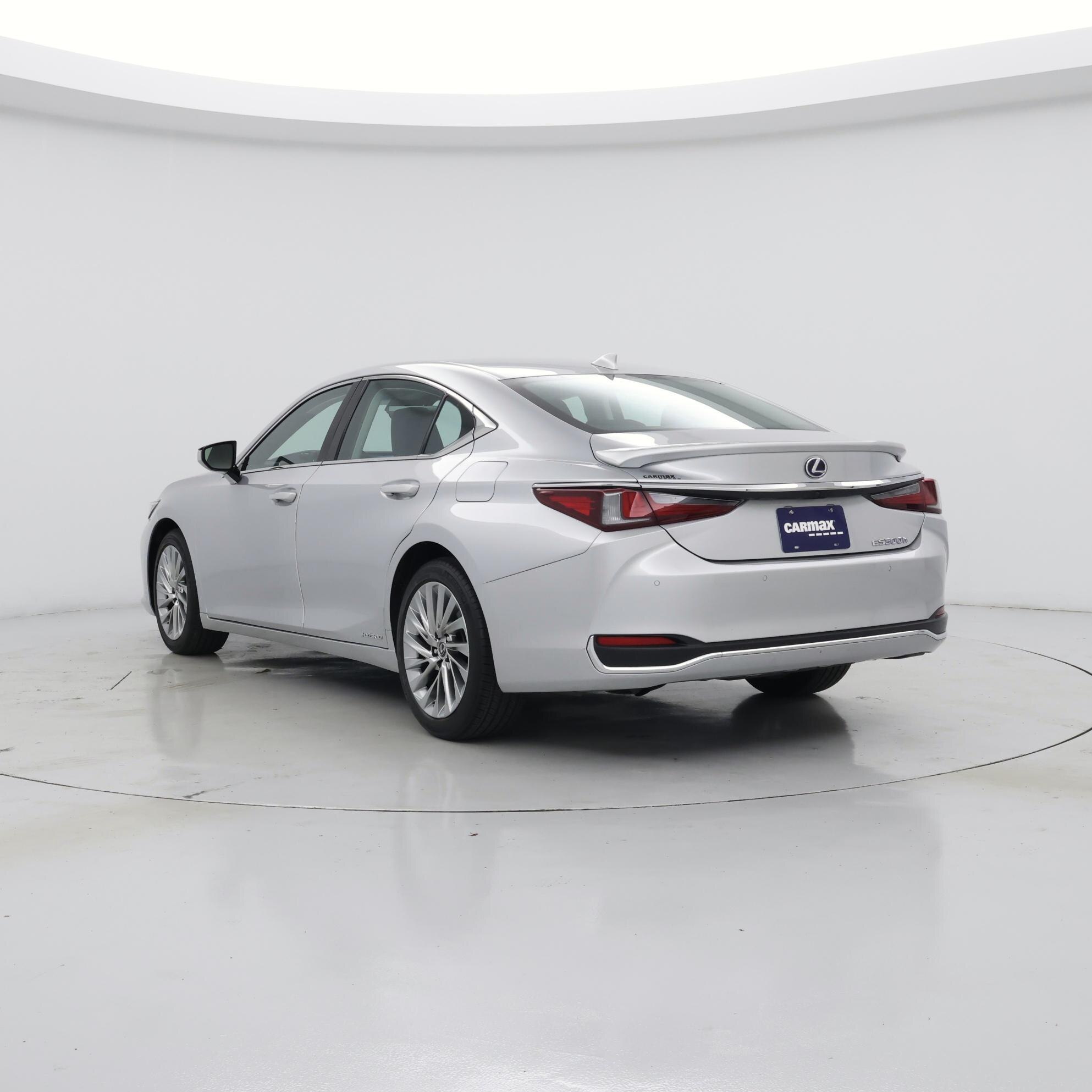 Thumbnail: 2021 Lexus ES - 2