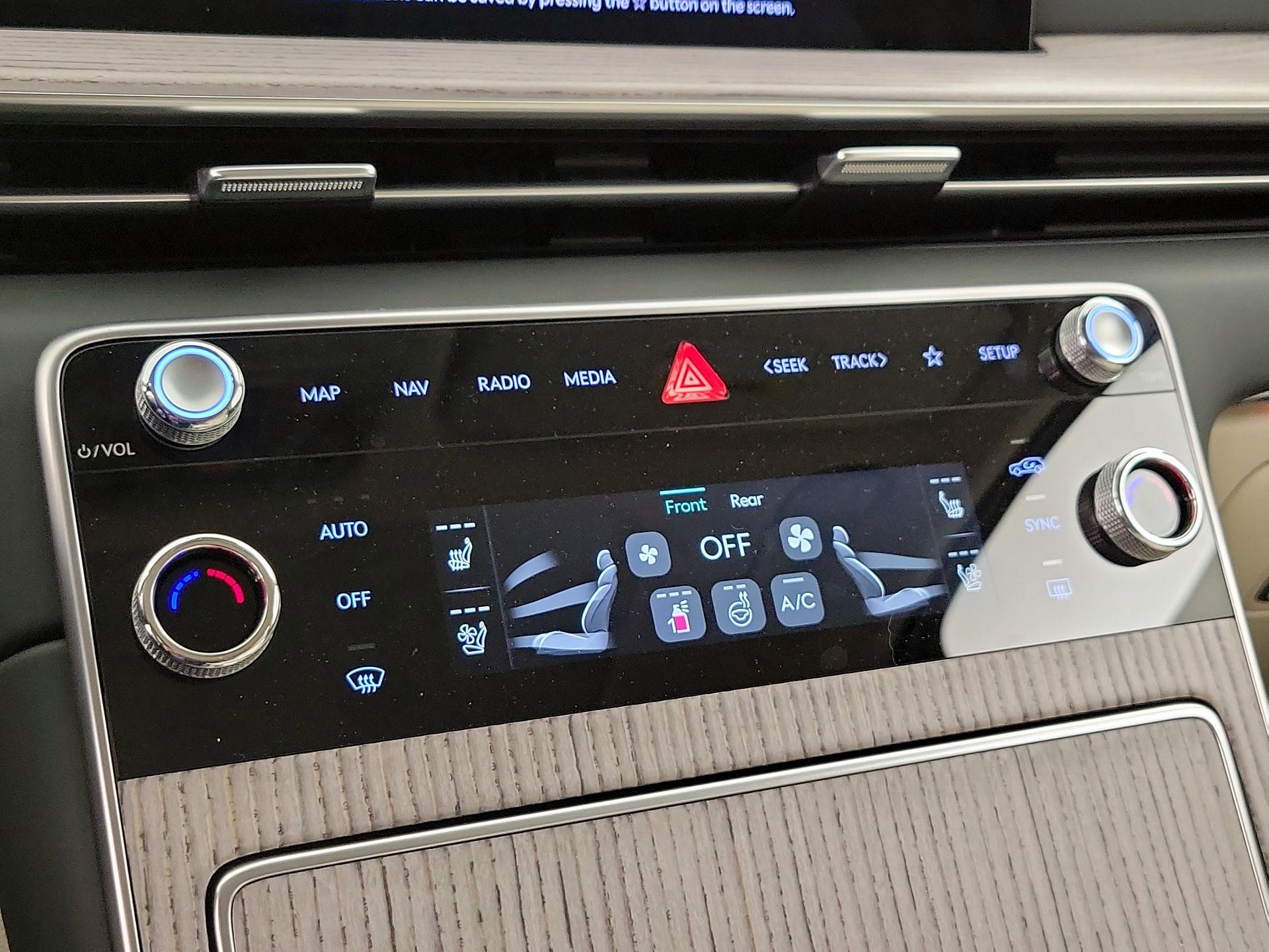 Thumbnail: 2026 Genesis GV80 - 16