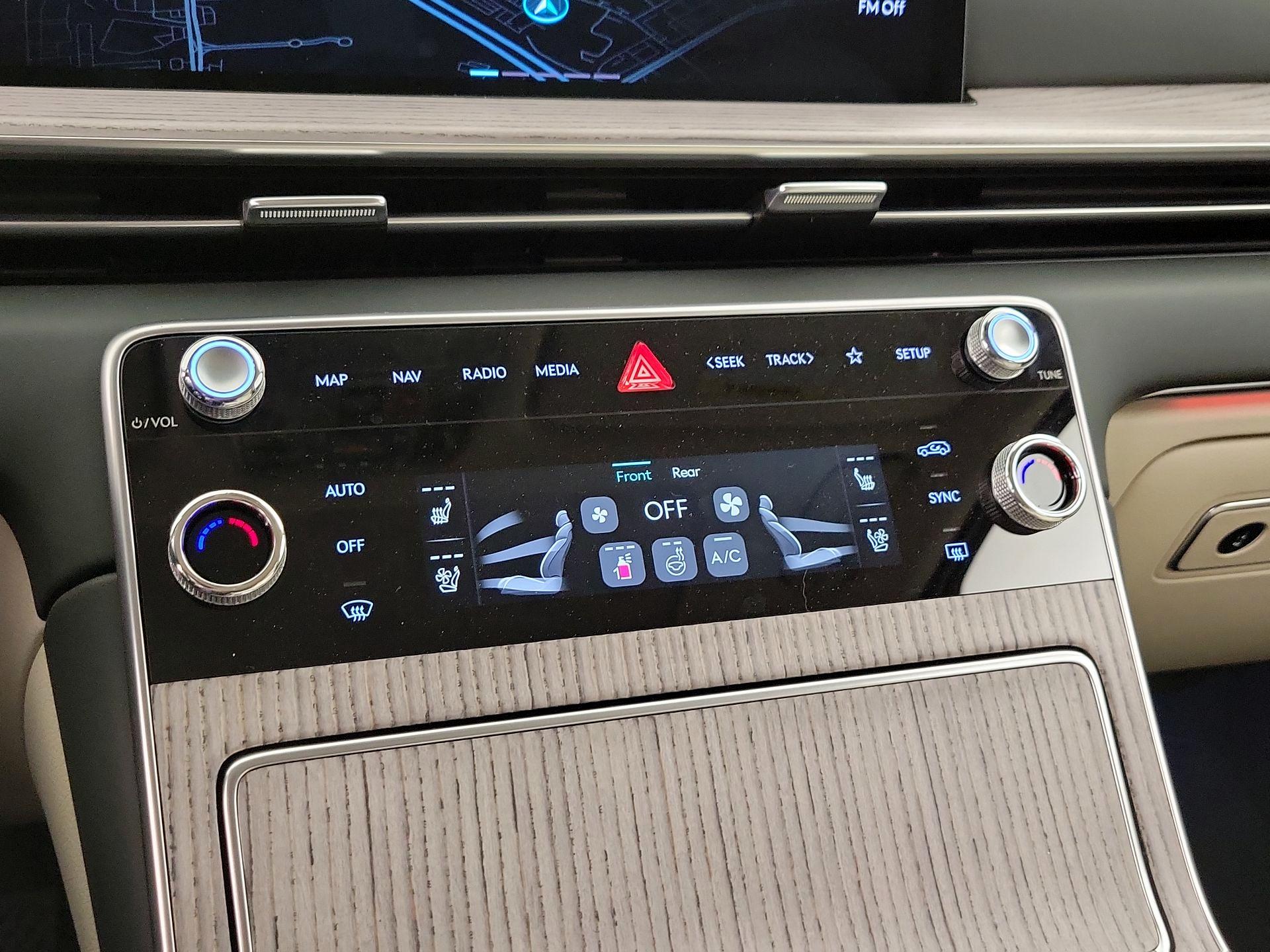 Thumbnail: 2026 Genesis GV80 - 17