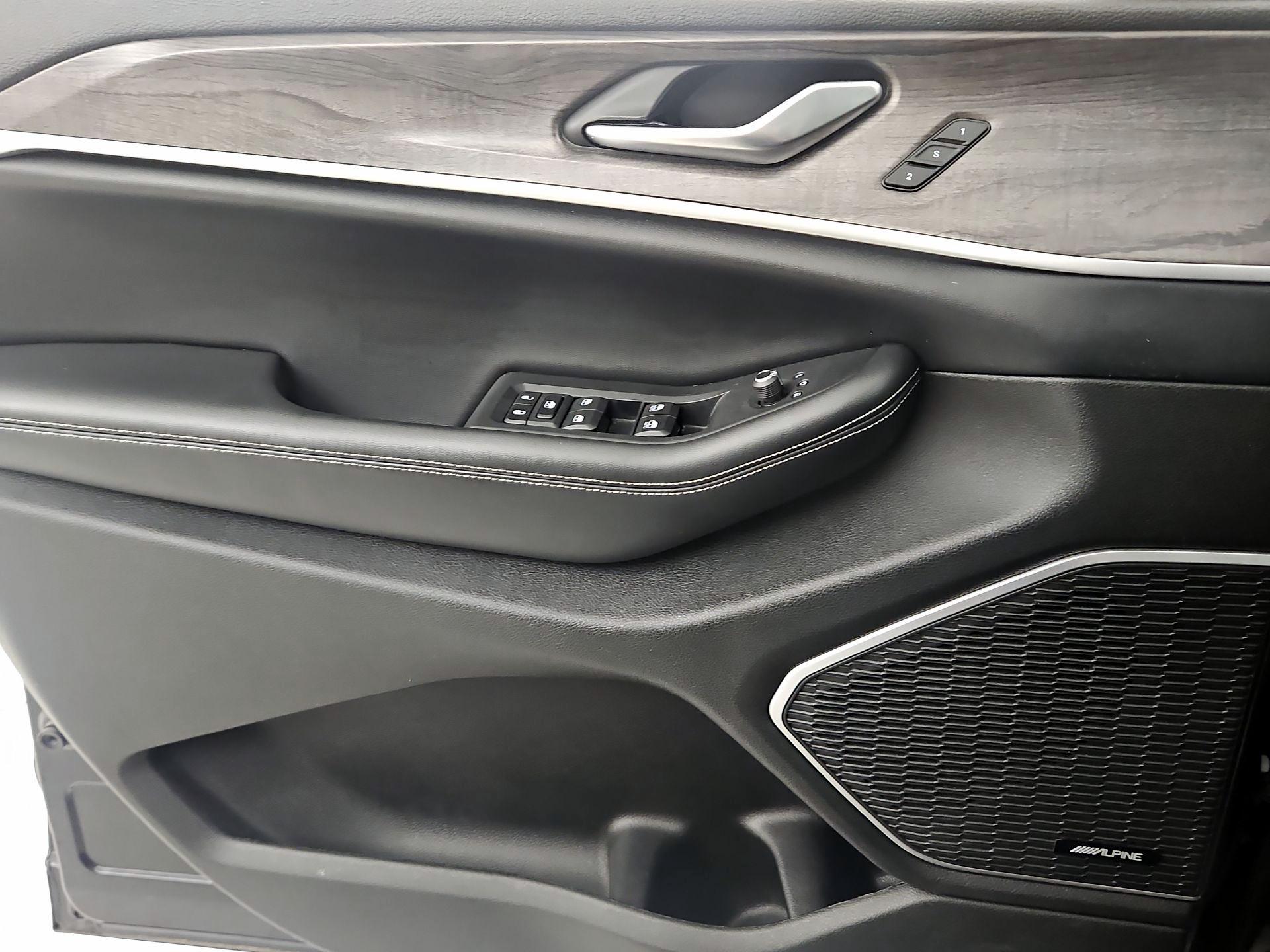 Thumbnail: 2022 Jeep Grand Cherokee L - 12