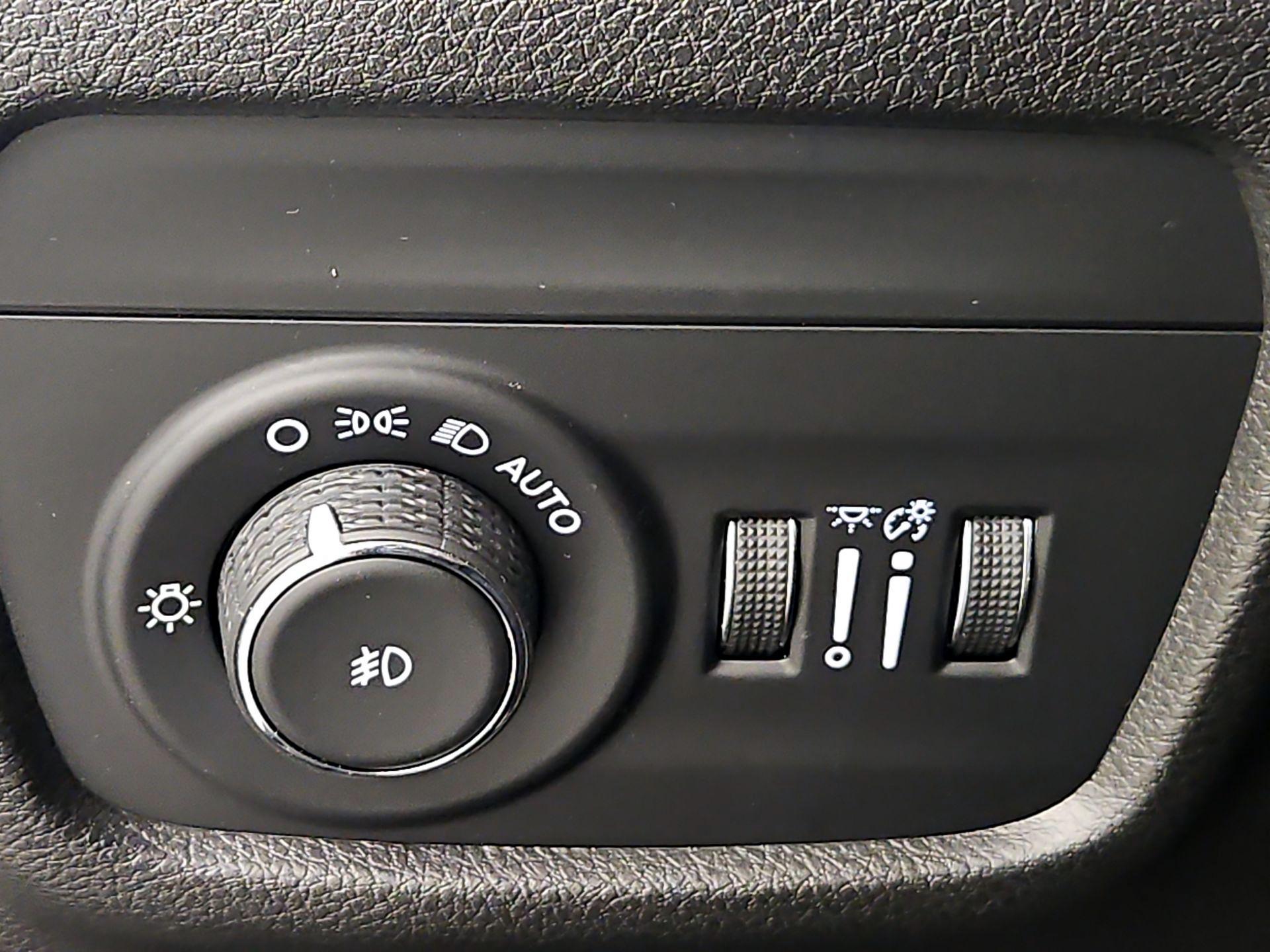 Thumbnail: 2022 Jeep Grand Cherokee L - 13