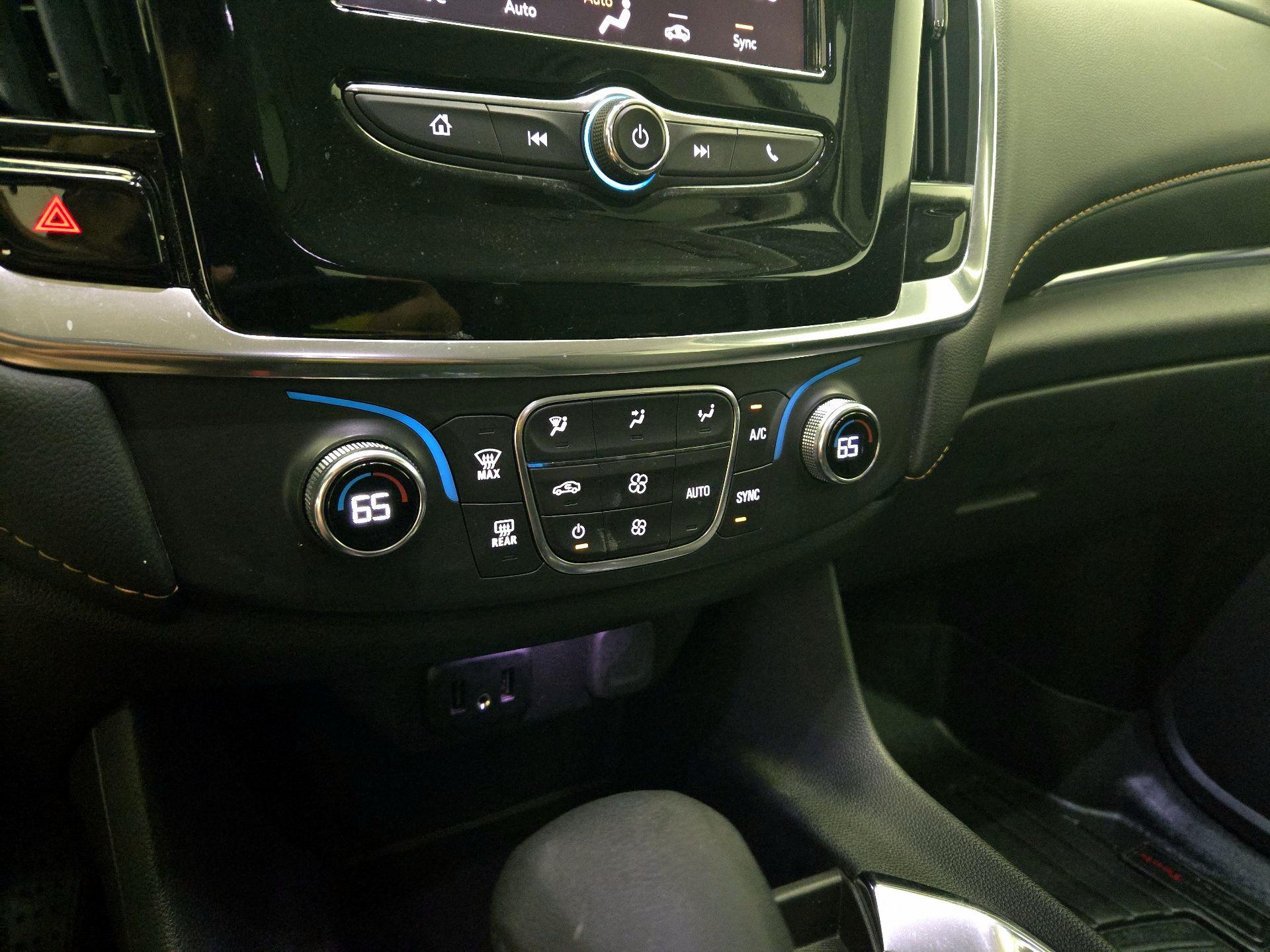 Thumbnail: 2021 Chevrolet Traverse - 16