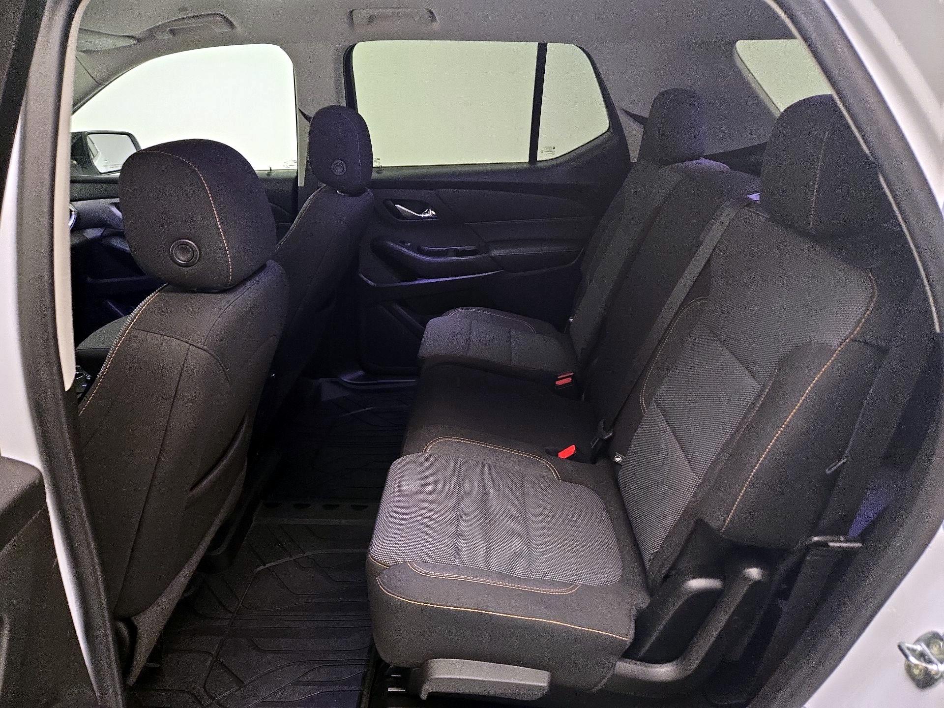 Thumbnail: 2021 Chevrolet Traverse - 19