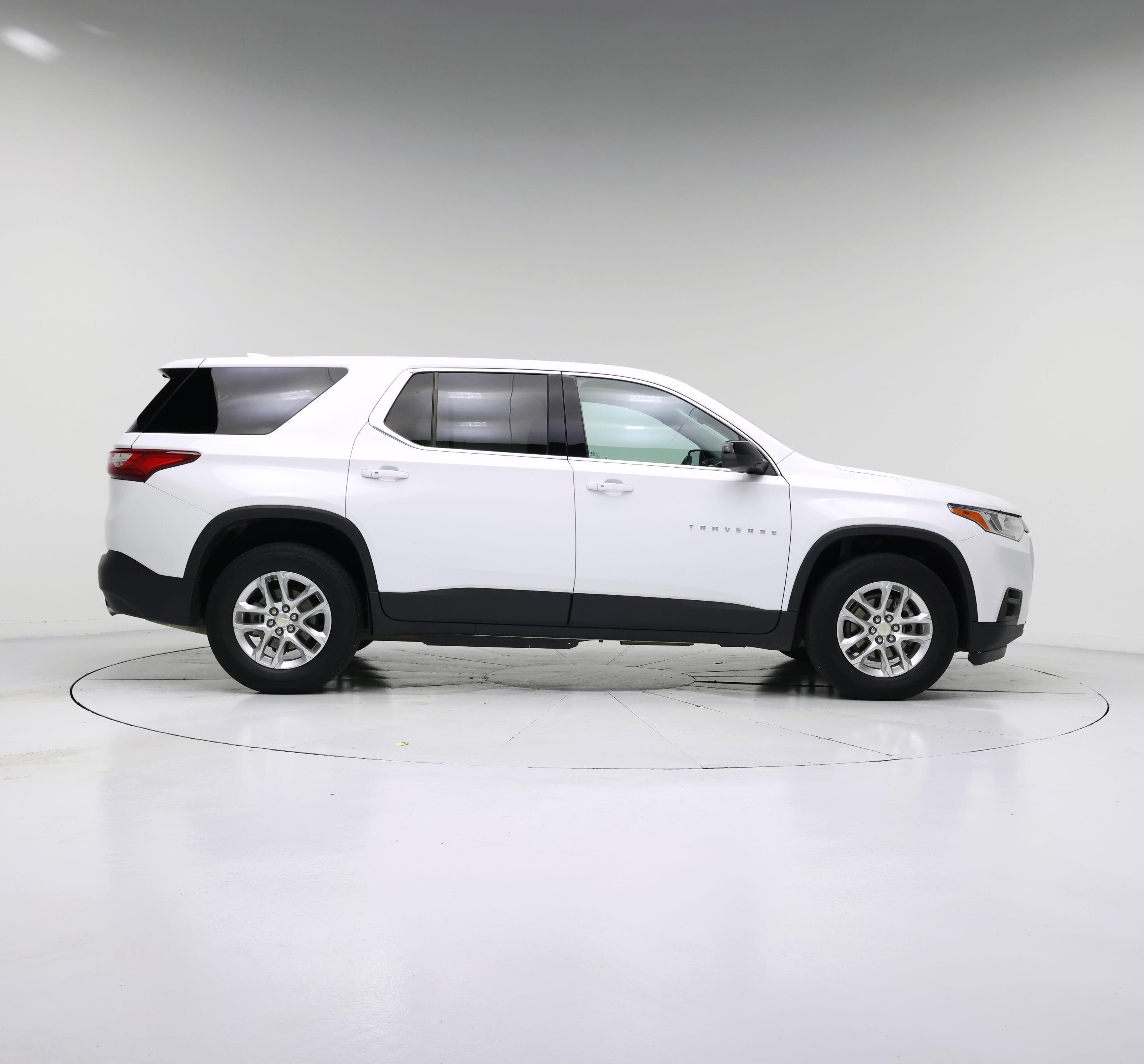 Thumbnail: 2021 Chevrolet Traverse - 7