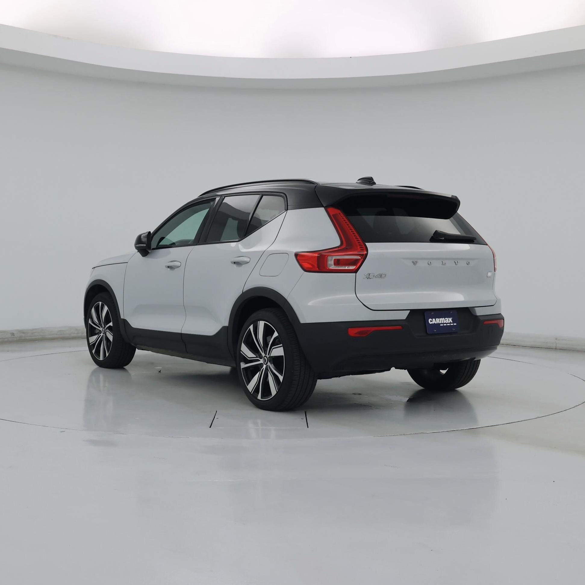 Thumbnail: 2021 Volvo XC40 - 2