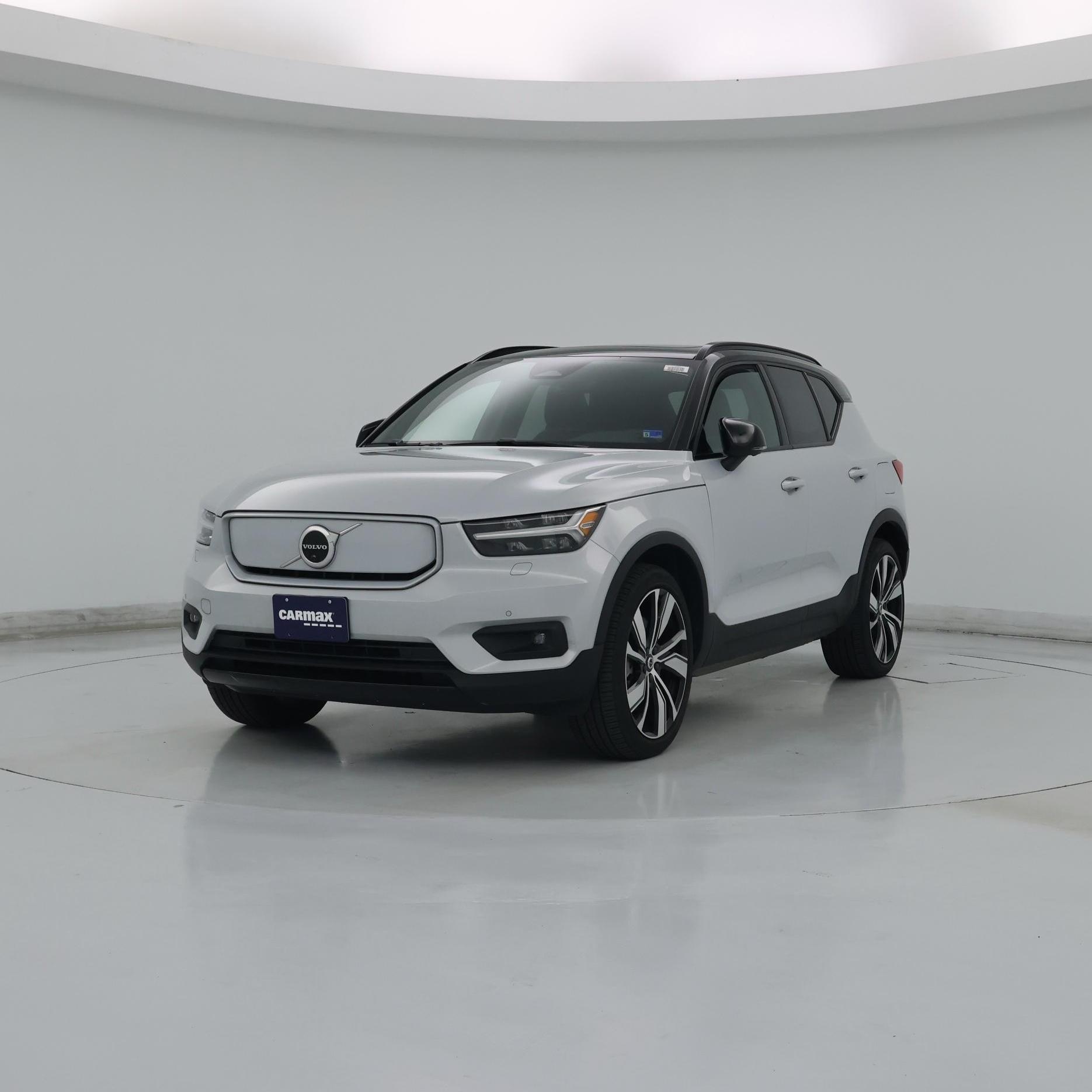 Thumbnail: 2021 Volvo XC40 - 4