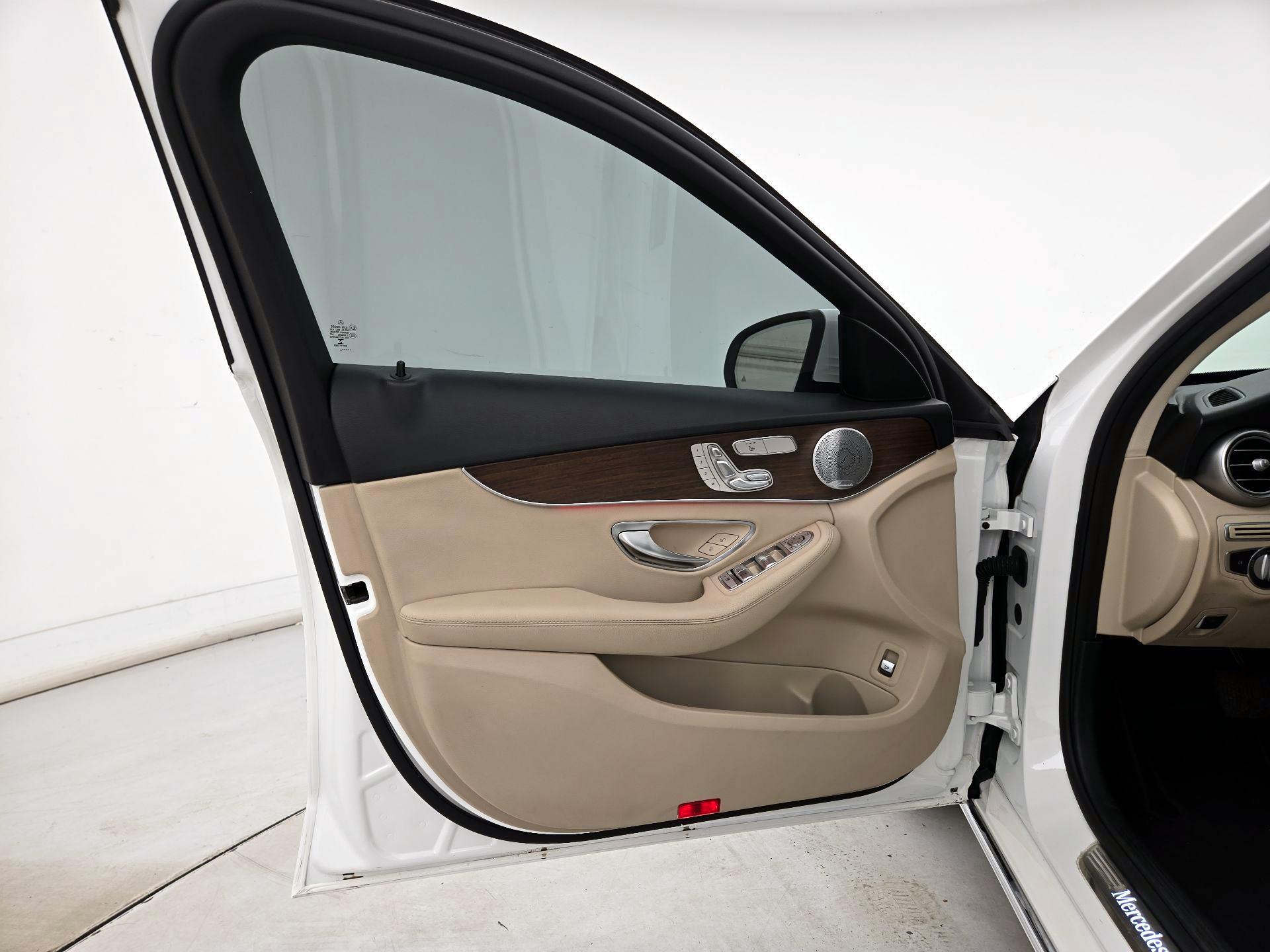 Thumbnail: 2021 Mercedes-Benz C-Class - 12