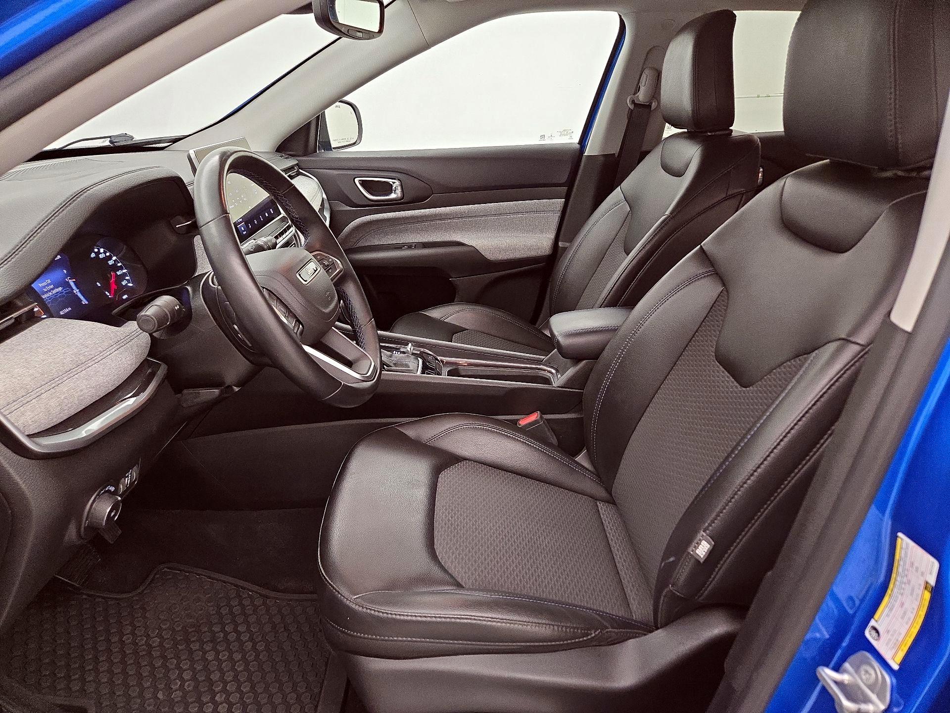 Thumbnail: 2022 Jeep Compass - 11