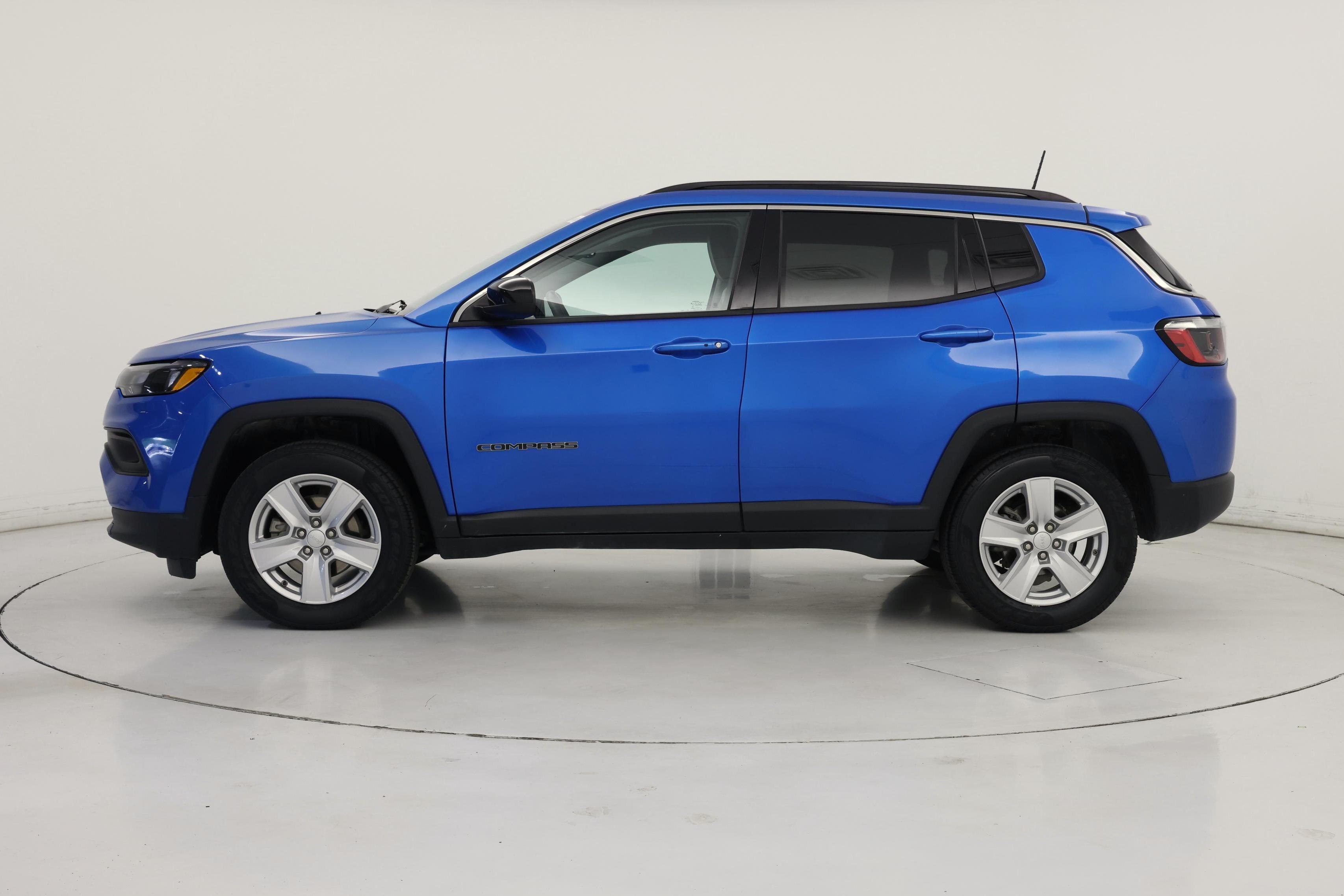 Thumbnail: 2022 Jeep Compass - 3