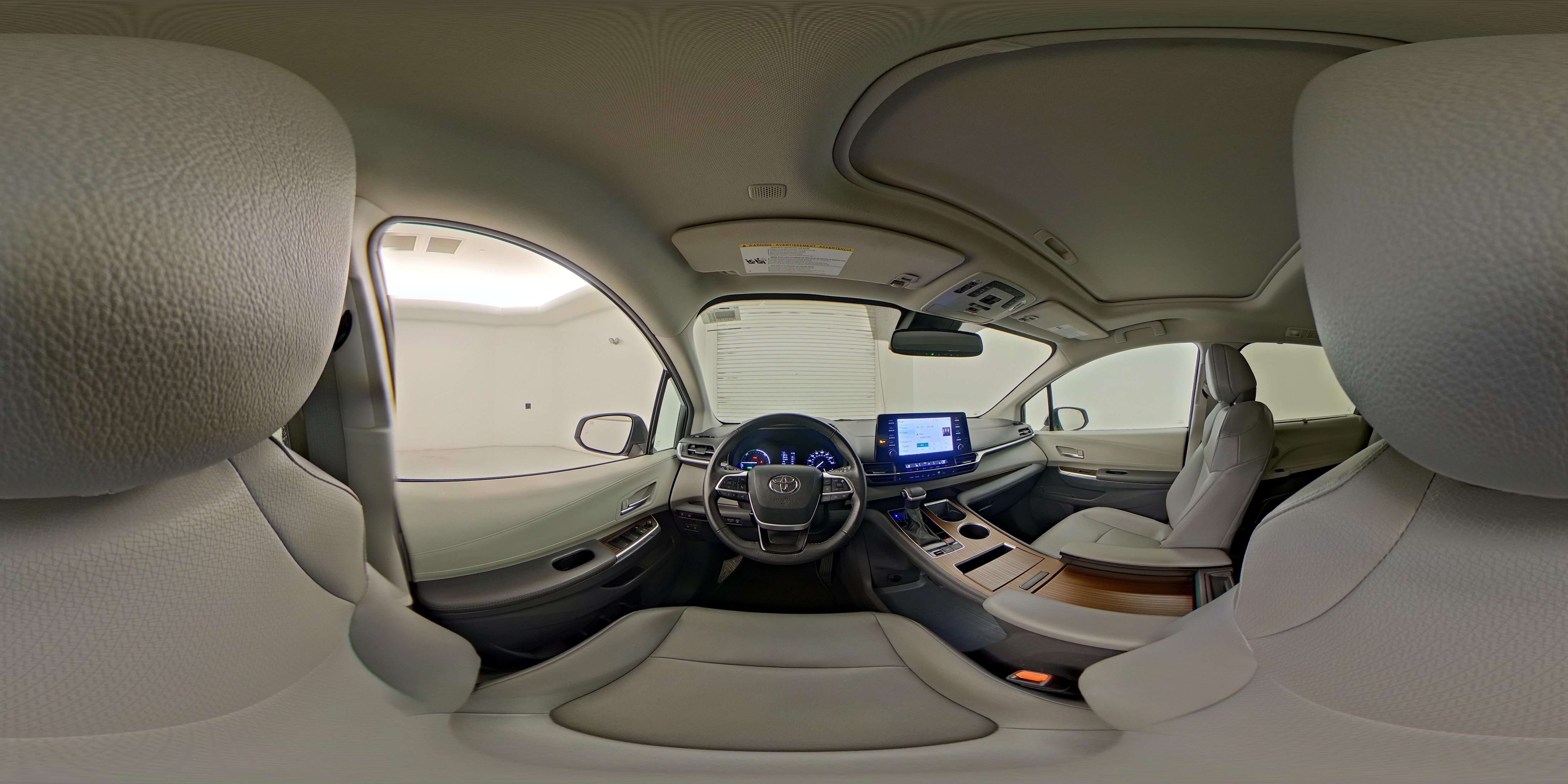 2024 Toyota Sienna XLE - Photo 29