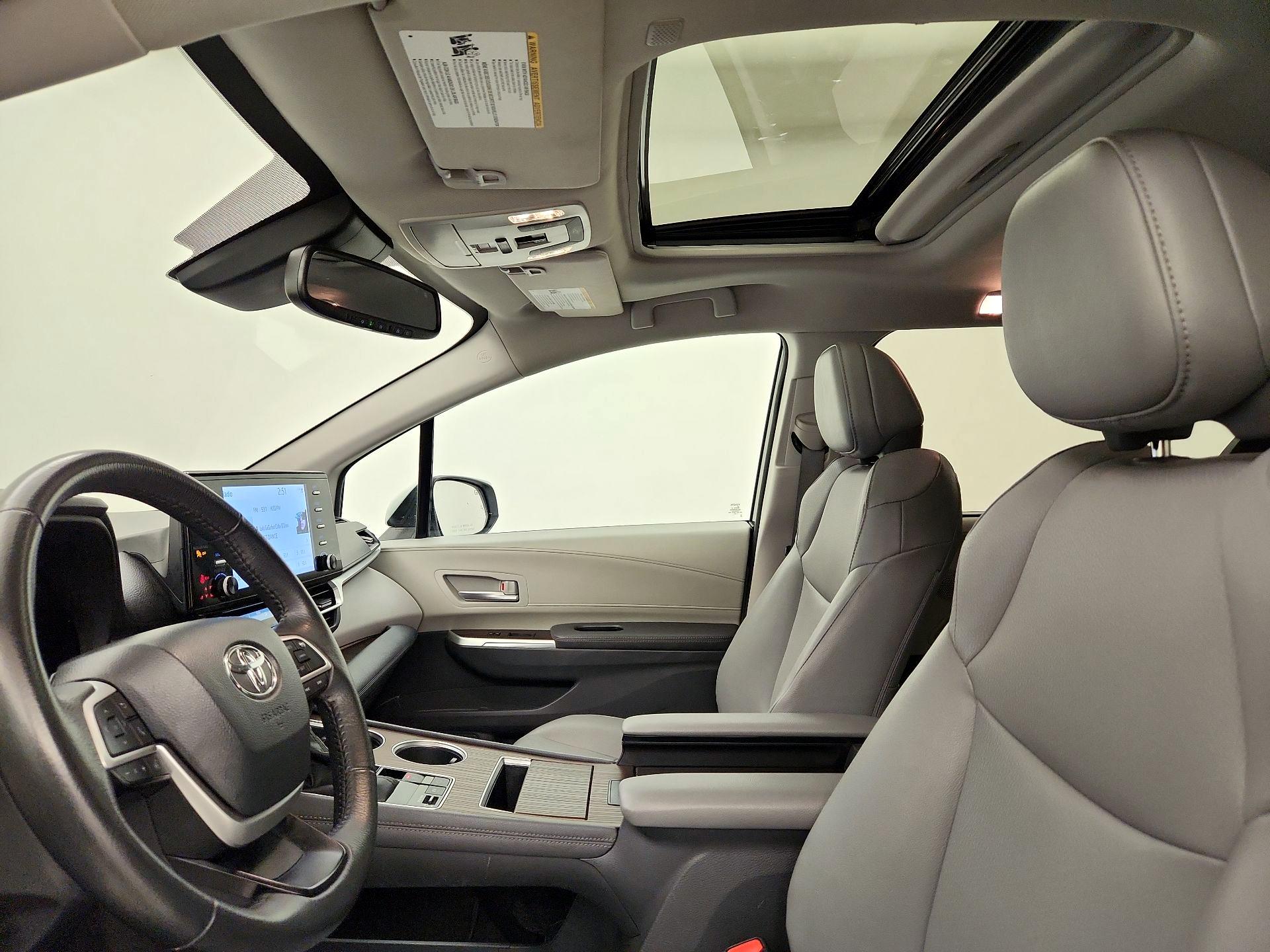 Thumbnail: 2024 Toyota Sienna - 19