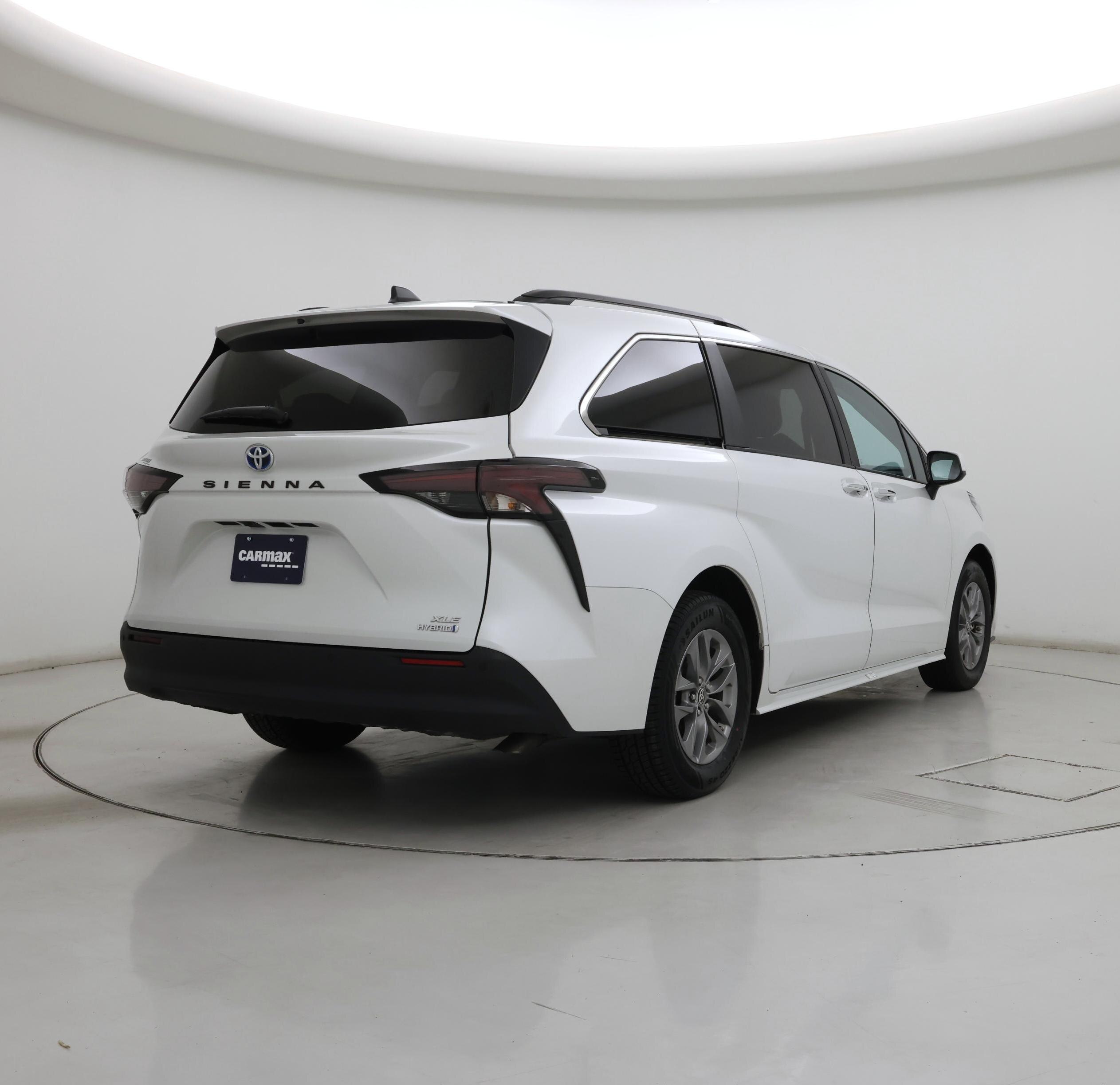 Thumbnail: 2024 Toyota Sienna - 8