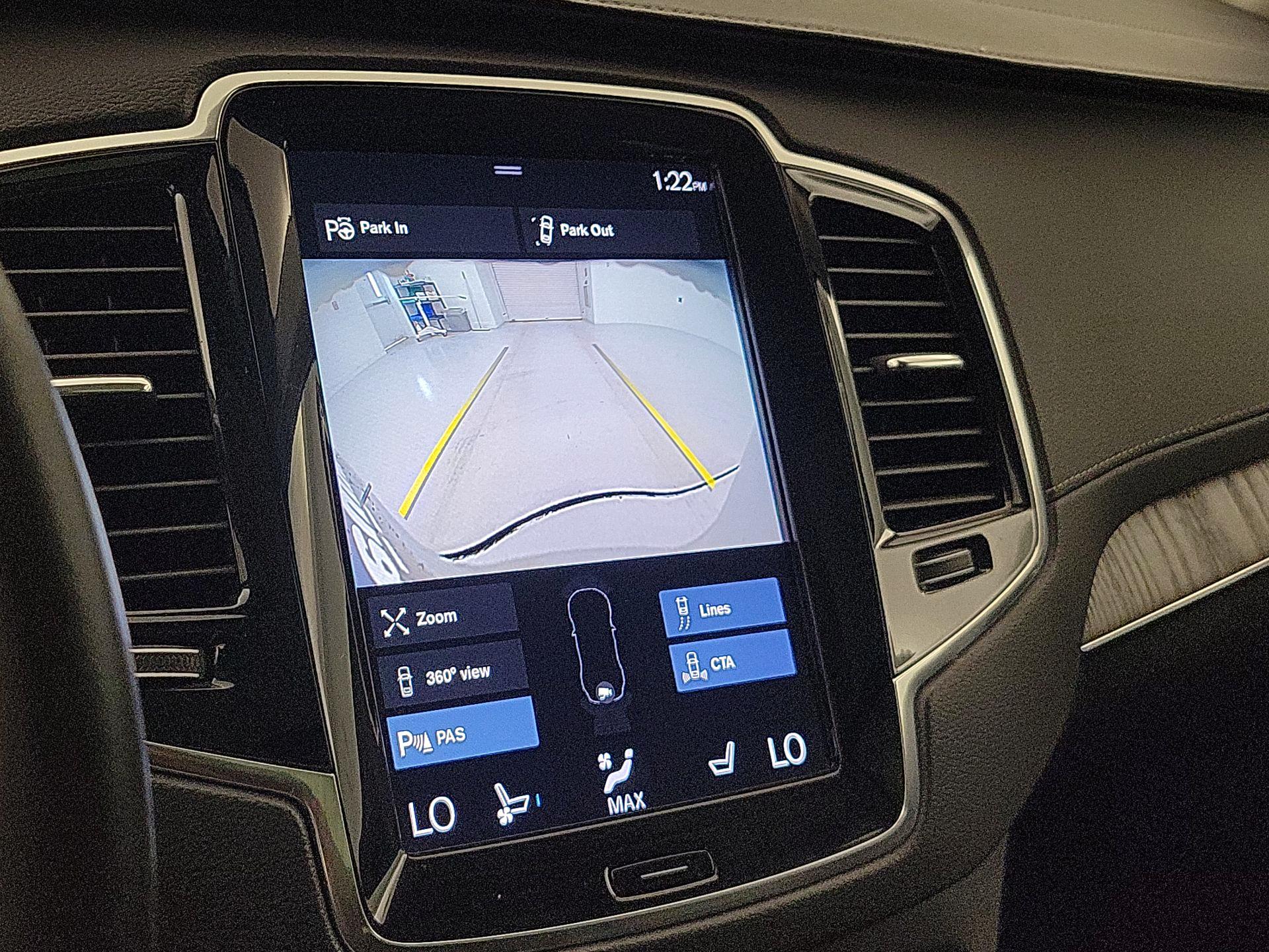 Thumbnail: 2022 Volvo XC90 - 15