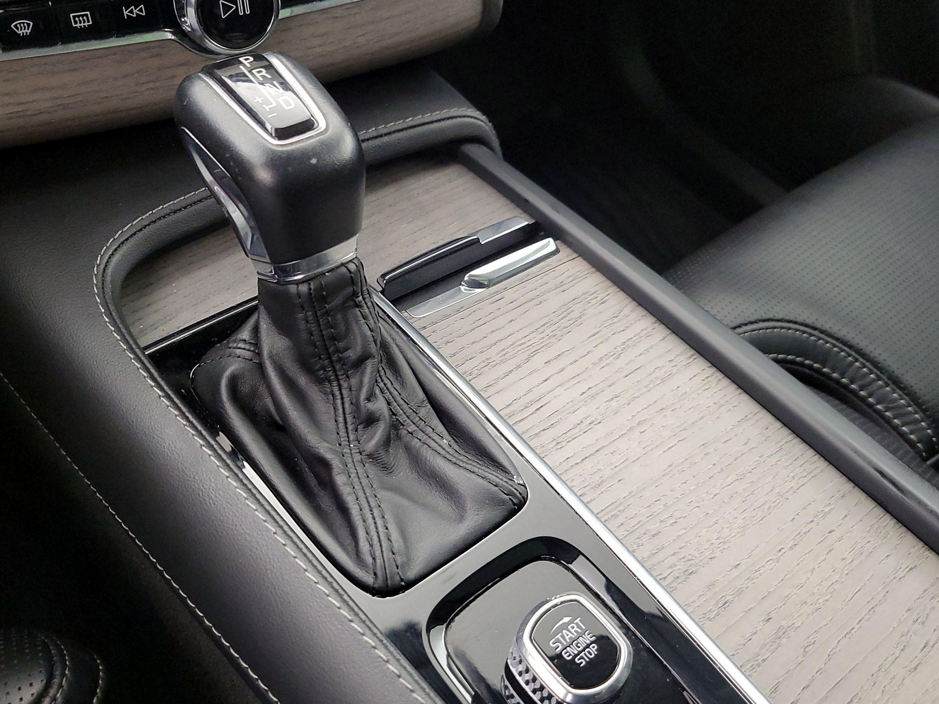 Thumbnail: 2022 Volvo XC90 - 18
