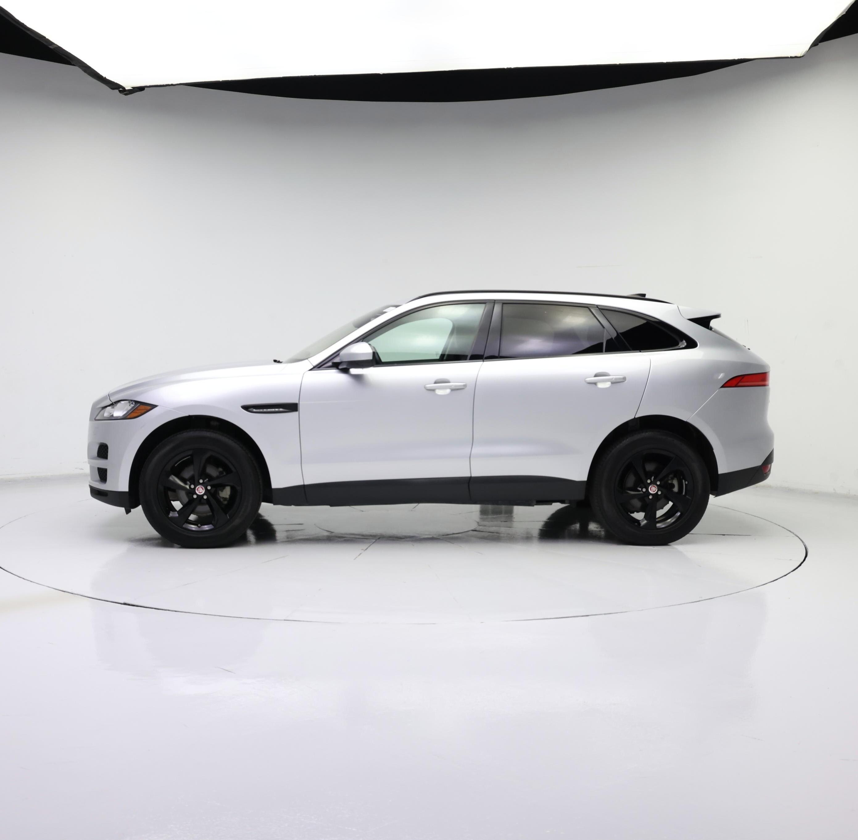 Thumbnail: 2020 Jaguar F-Pace - 3