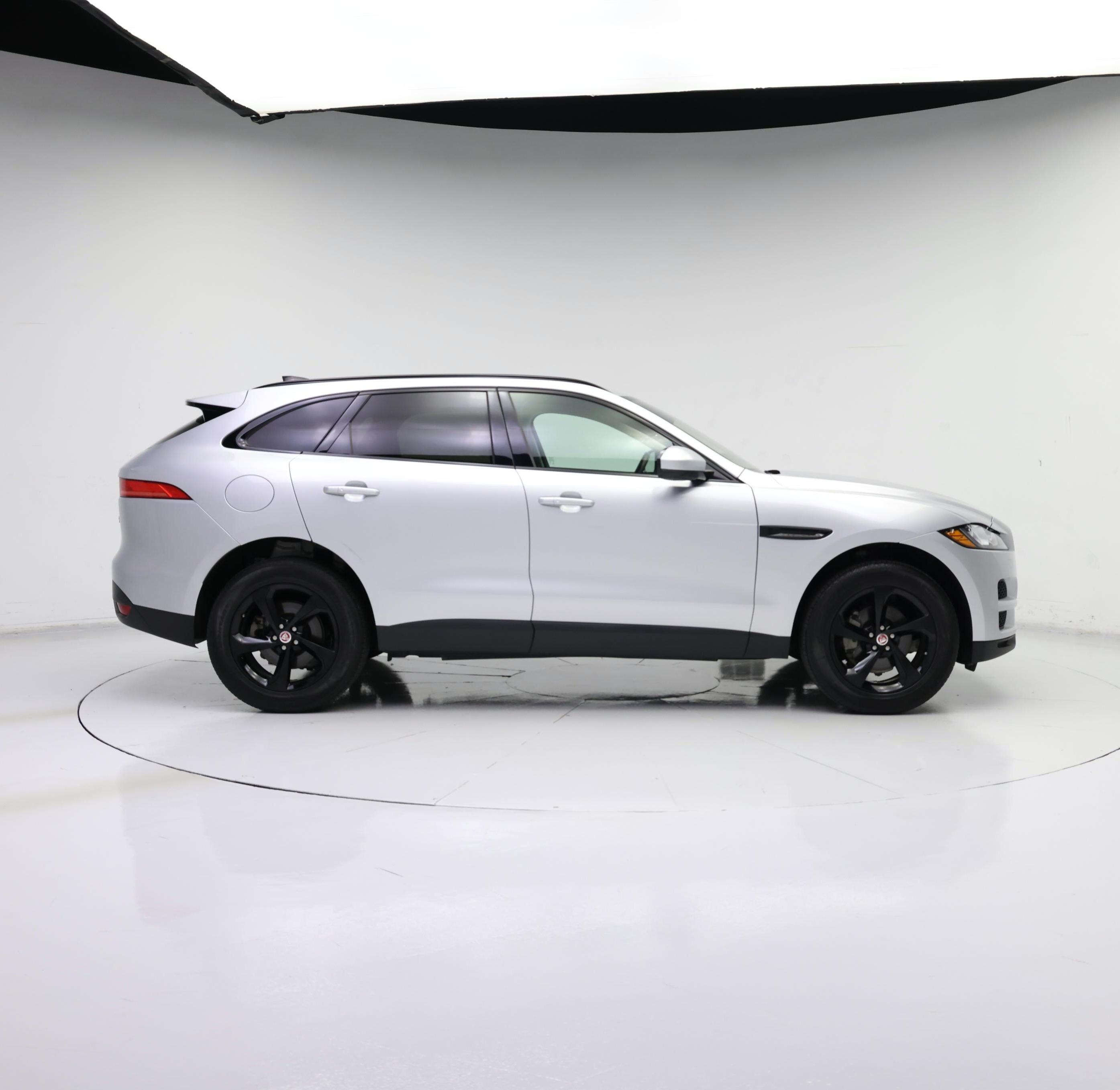 Thumbnail: 2020 Jaguar F-Pace - 7