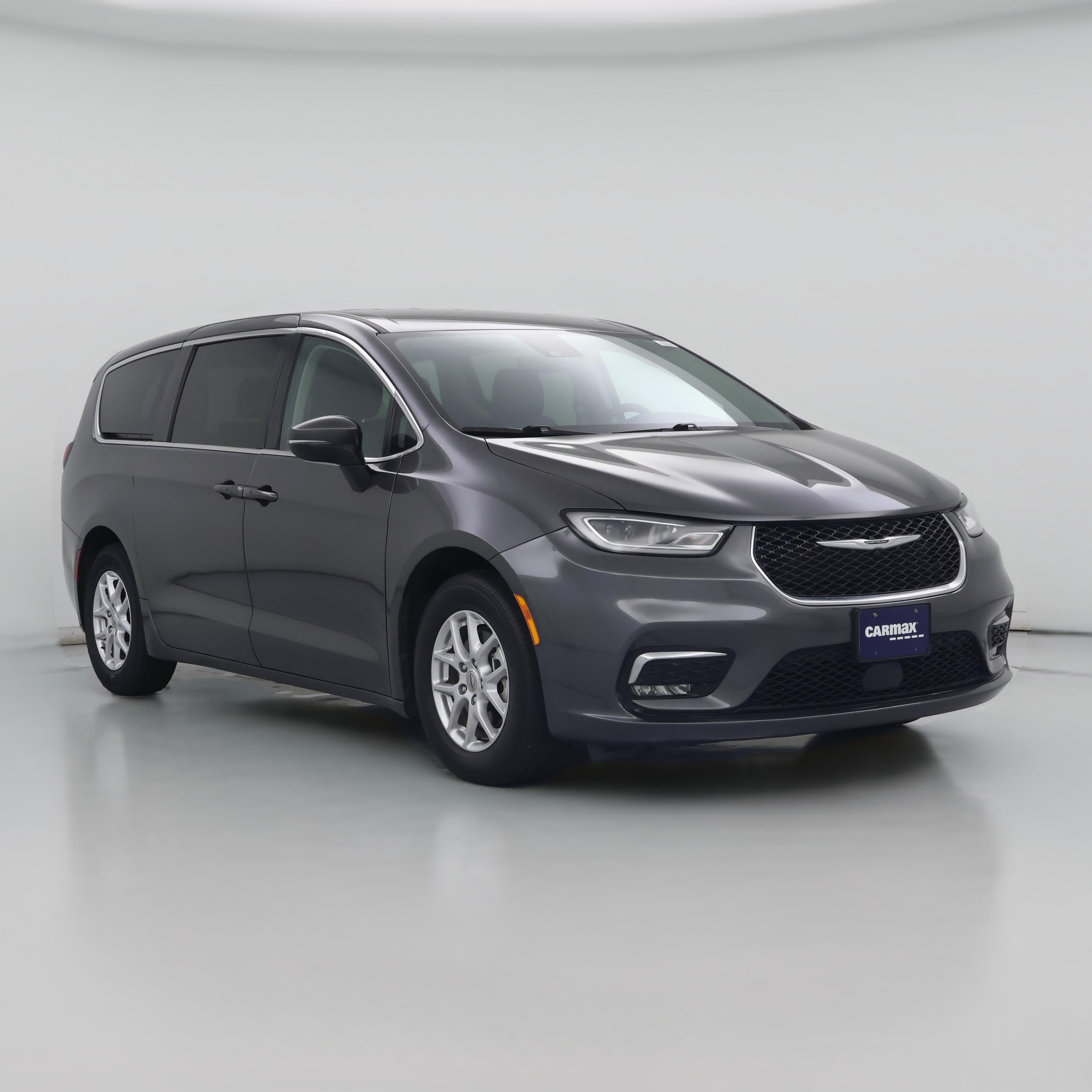 Thumbnail: 2023 Chrysler Pacifica - 1
