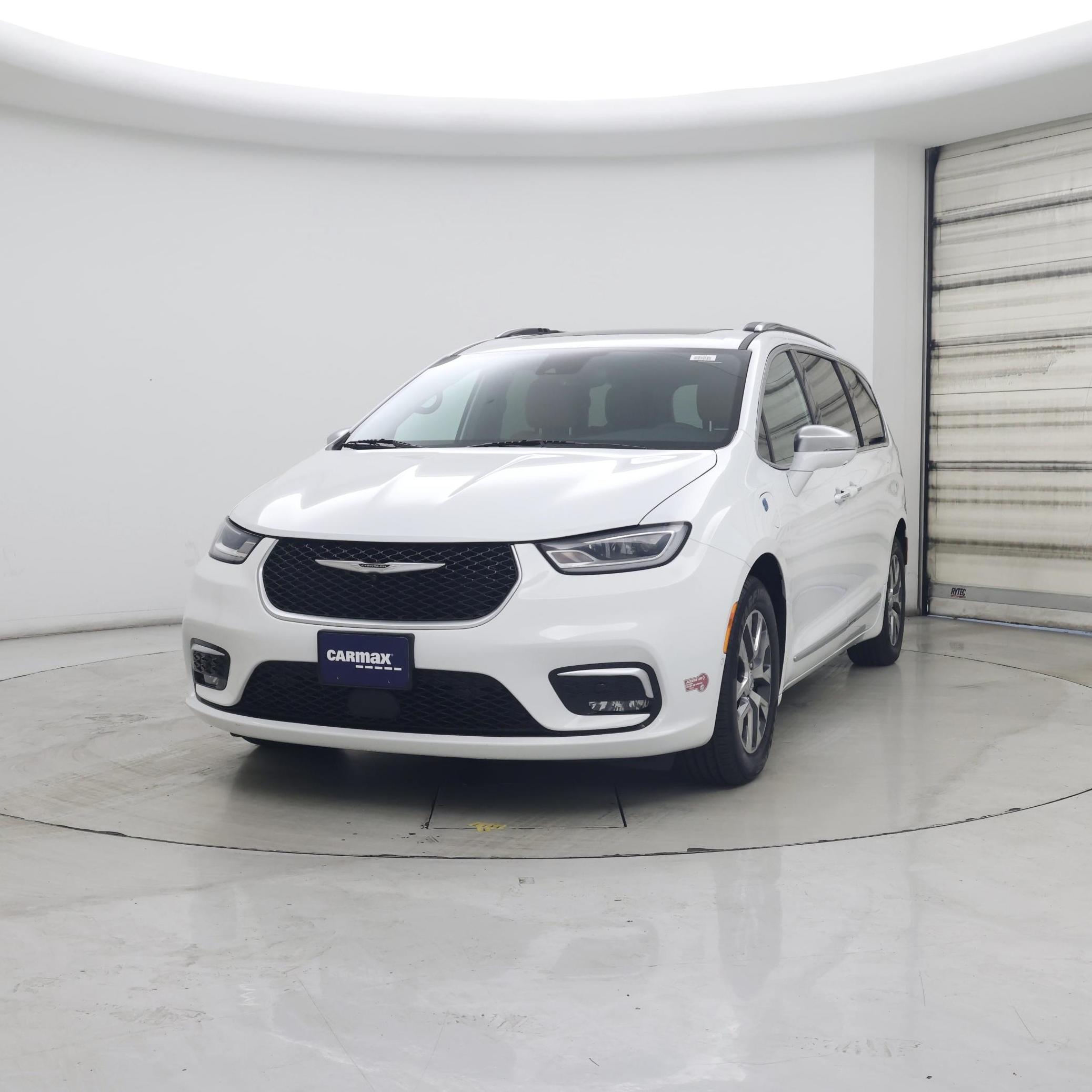 Thumbnail: 2022 Chrysler Pacifica - 4