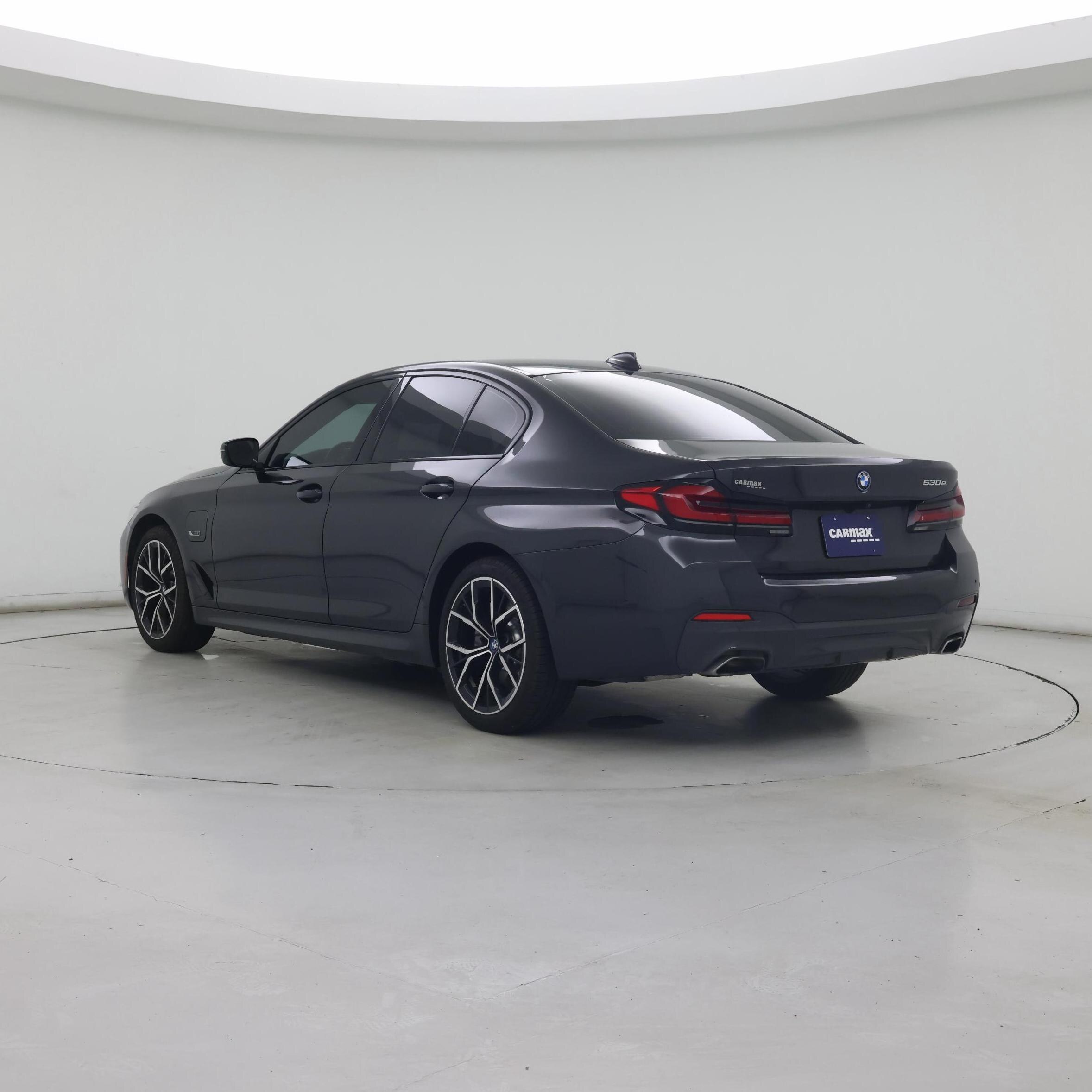 Thumbnail: 2023 BMW 5 Series - 2