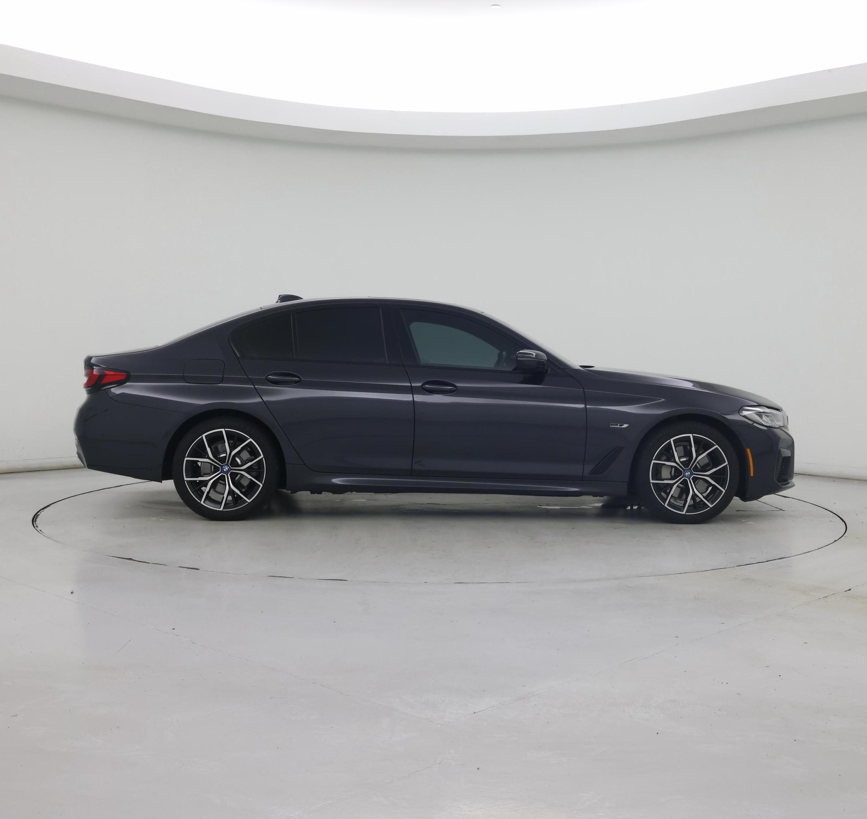 Thumbnail: 2023 BMW 5 Series - 7