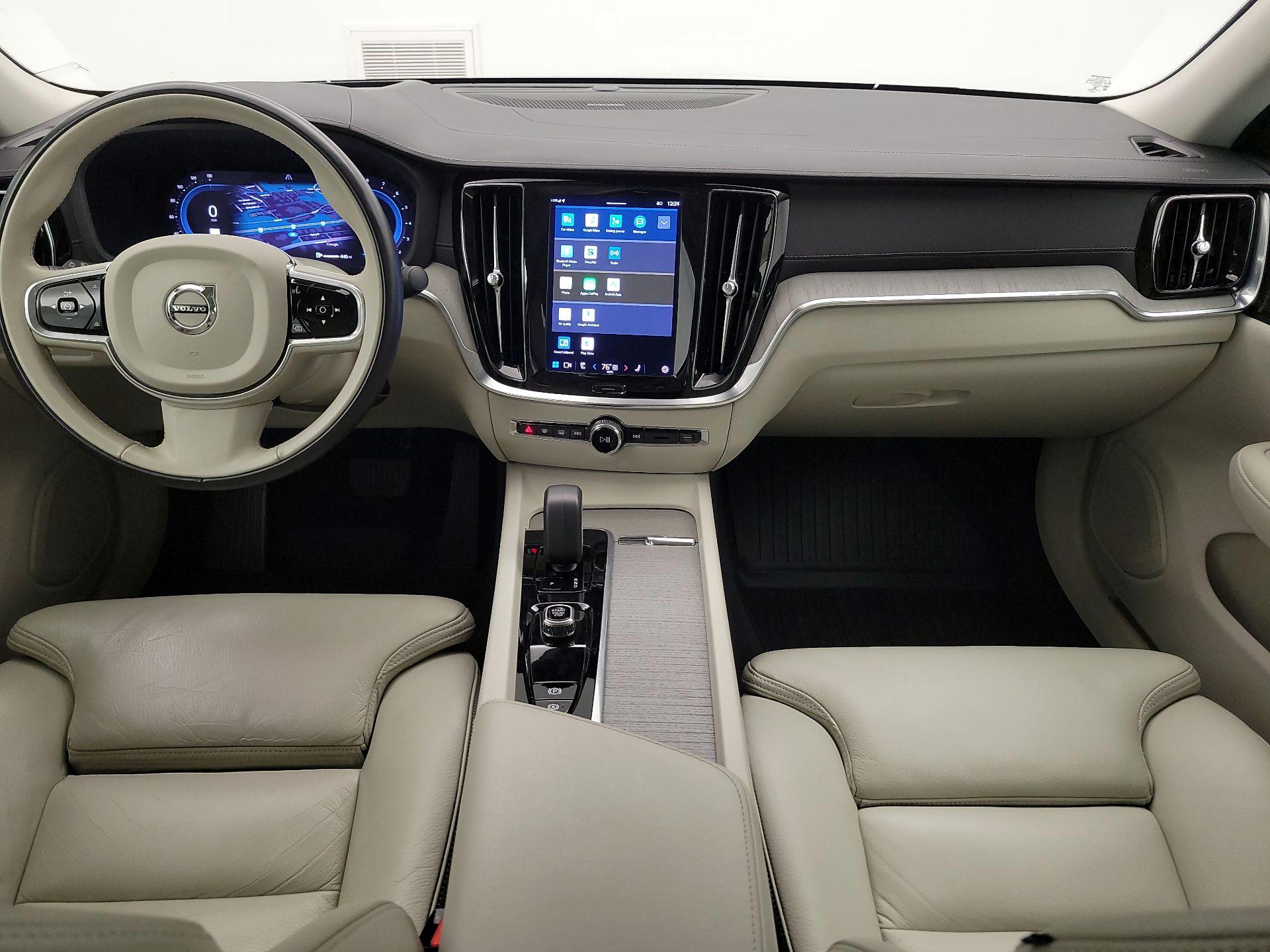 Thumbnail: 2023 Volvo S60 - 9