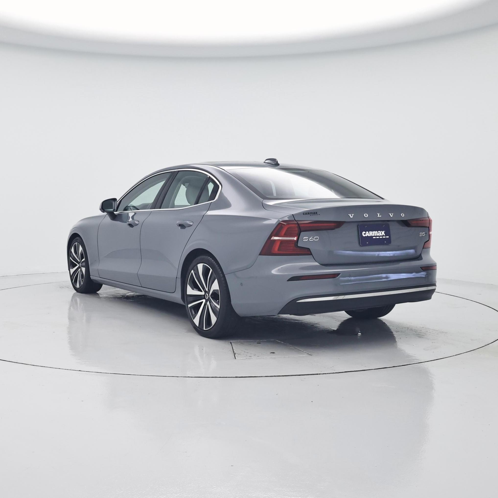Thumbnail: 2023 Volvo S60 - 2