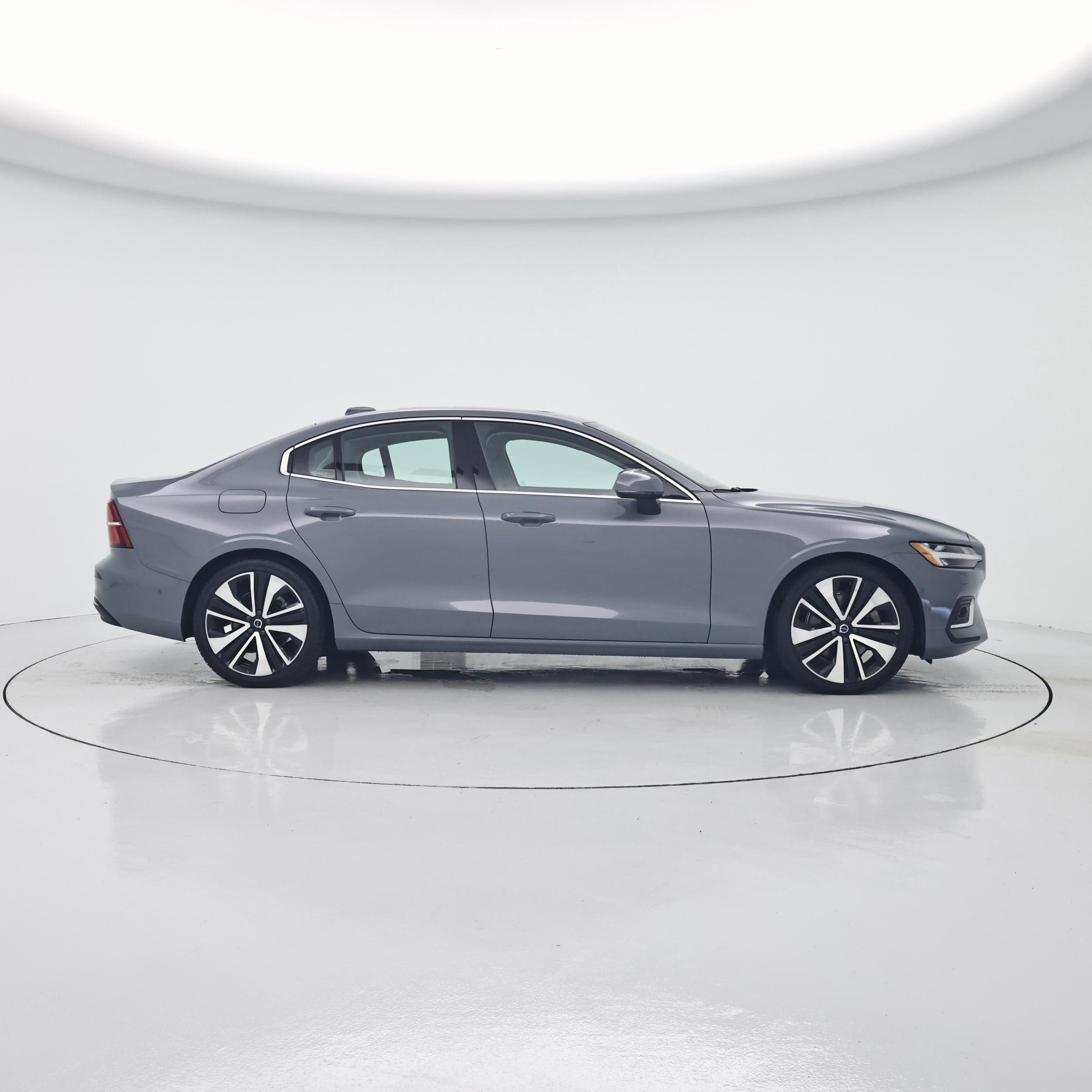 Thumbnail: 2023 Volvo S60 - 7