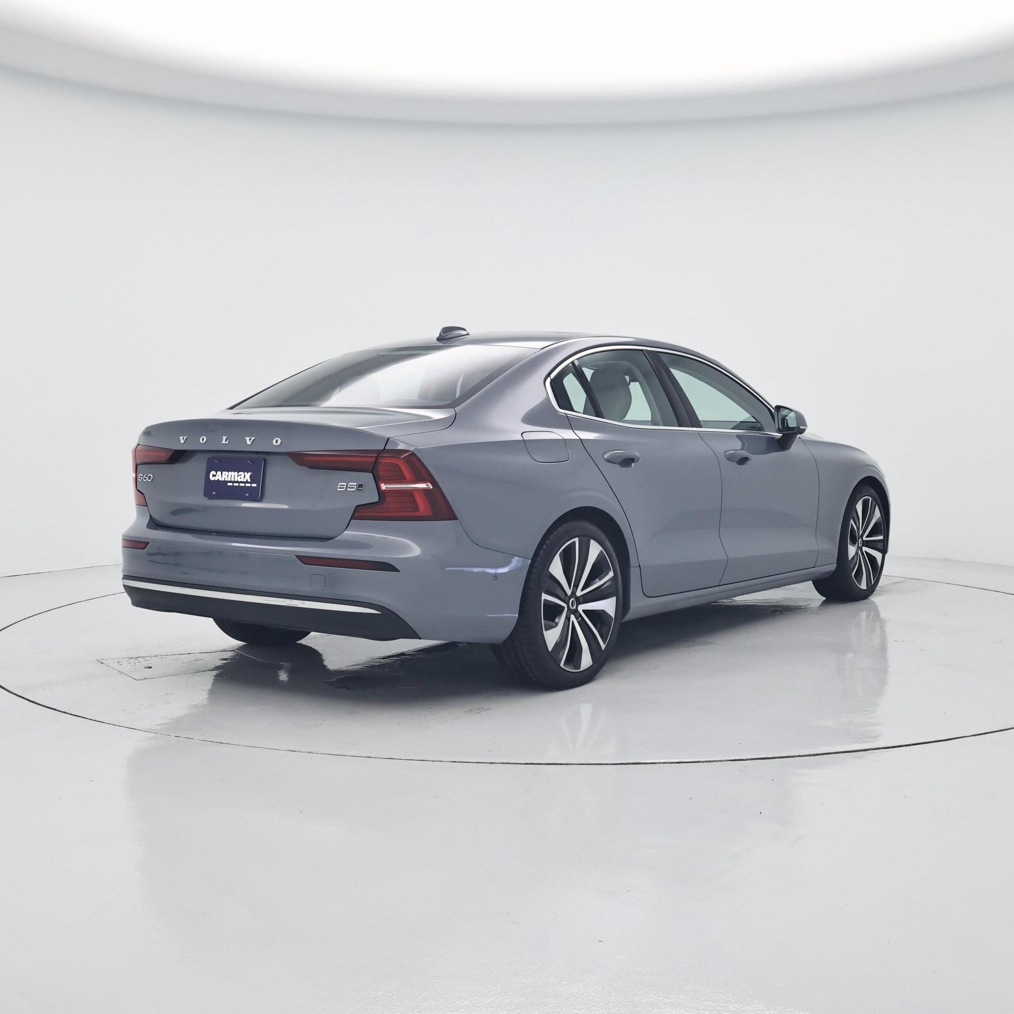 Thumbnail: 2023 Volvo S60 - 8