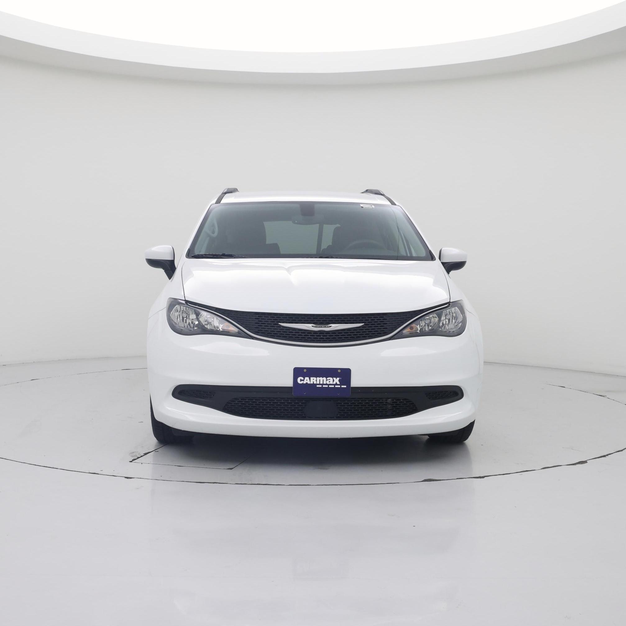 Thumbnail: 2021 Chrysler Voyager - 5