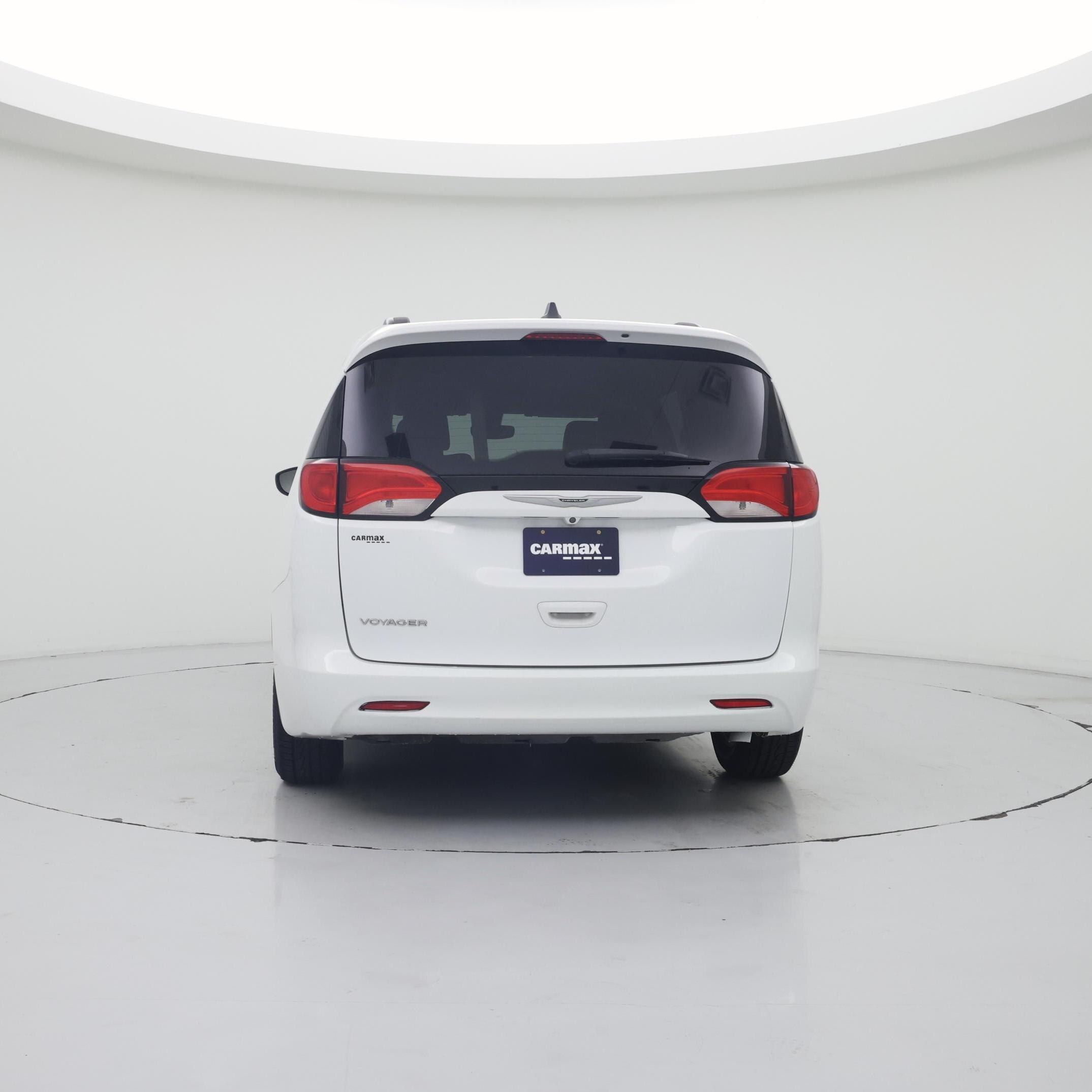 Thumbnail: 2021 Chrysler Voyager - 6