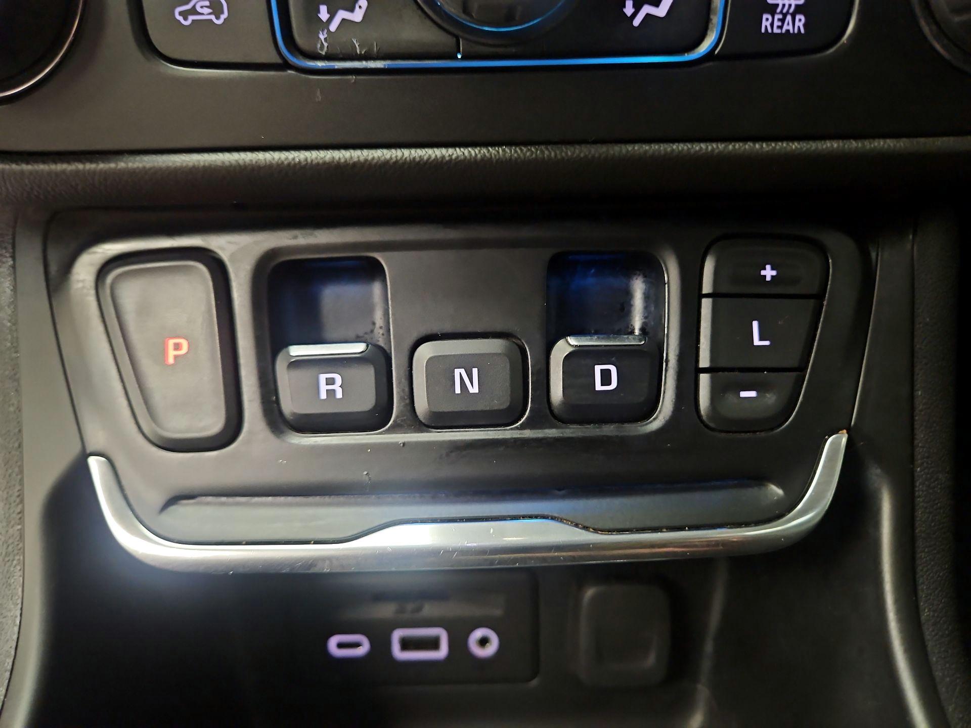 Thumbnail: 2021 GMC Terrain - 17