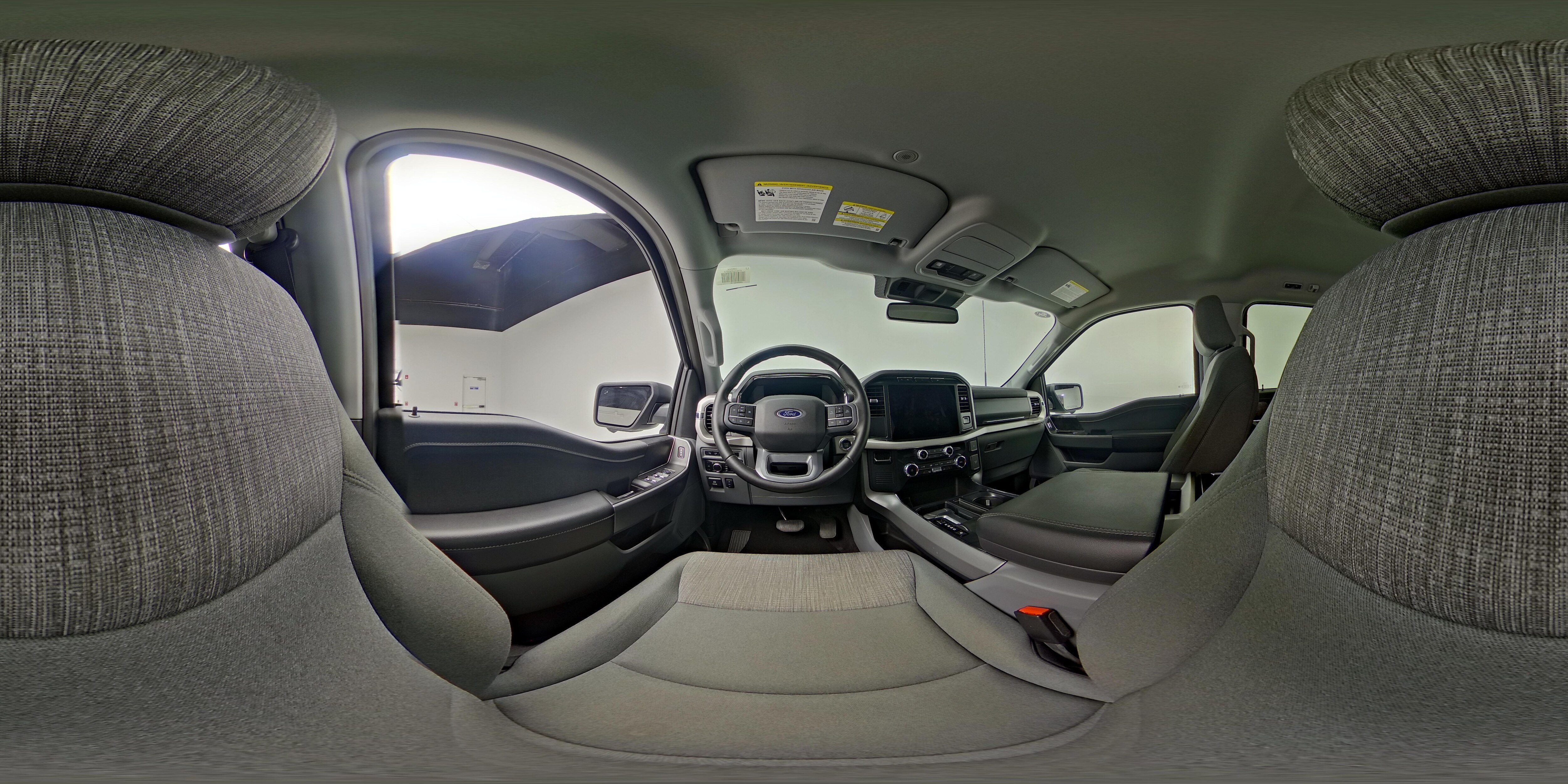 2023 Ford F-150 Lightning XLT - Photo 27