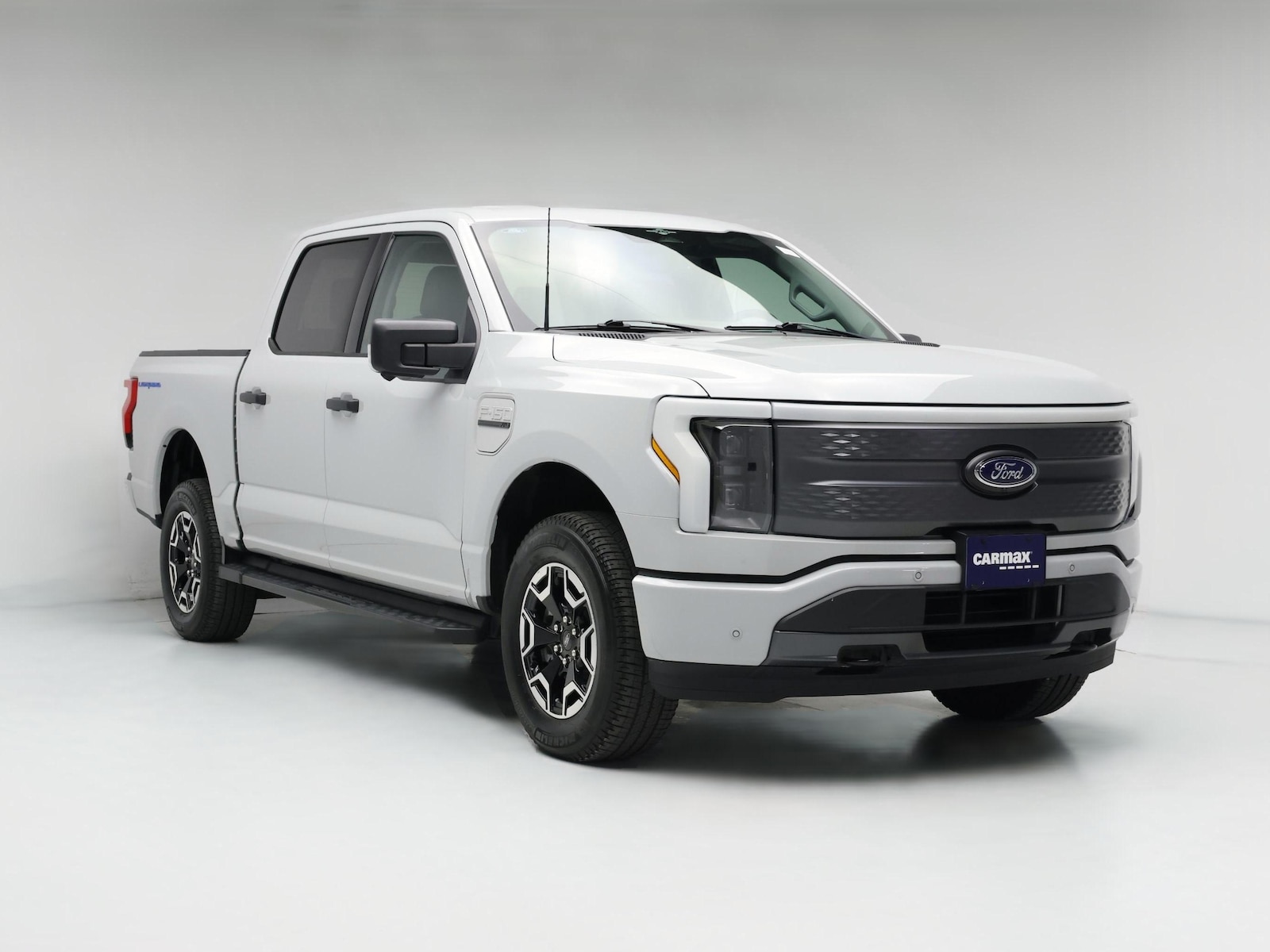 2023 Ford F-150 Lightning XLT - Photo 1