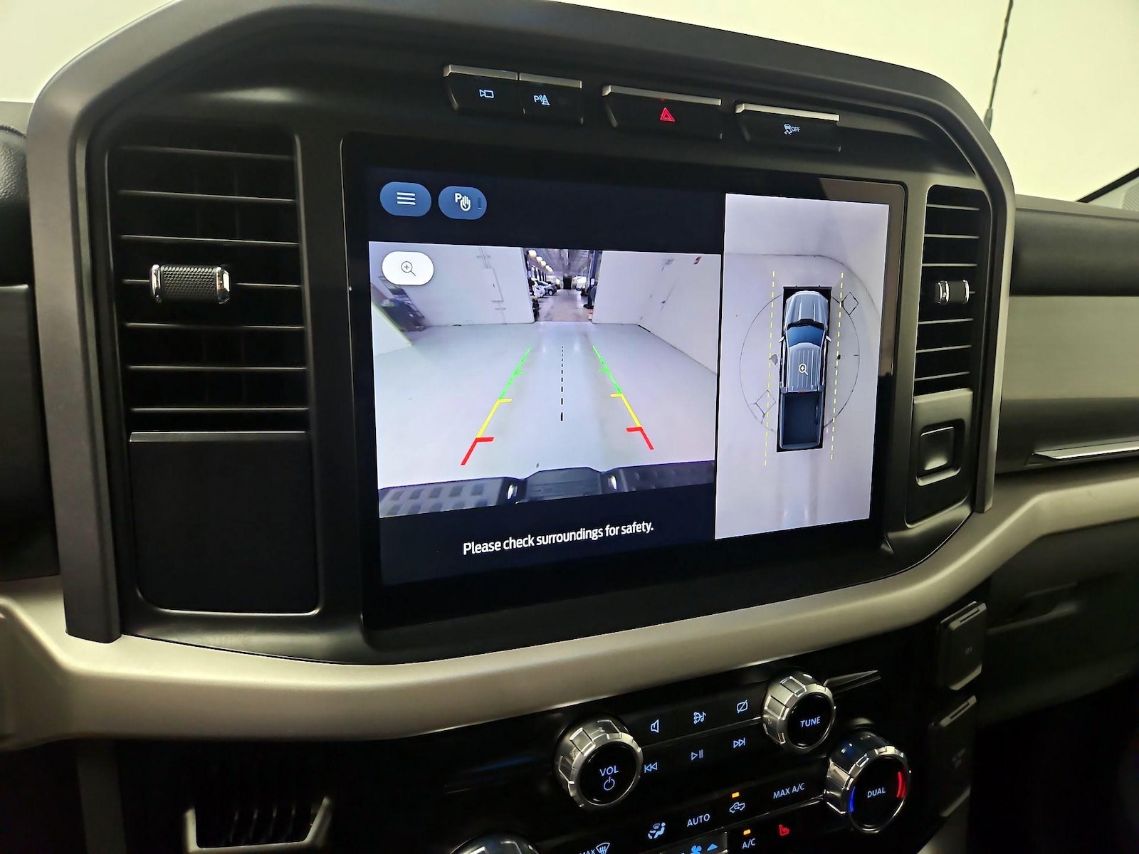 2023 Ford F-150 Lightning XLT - Photo 16