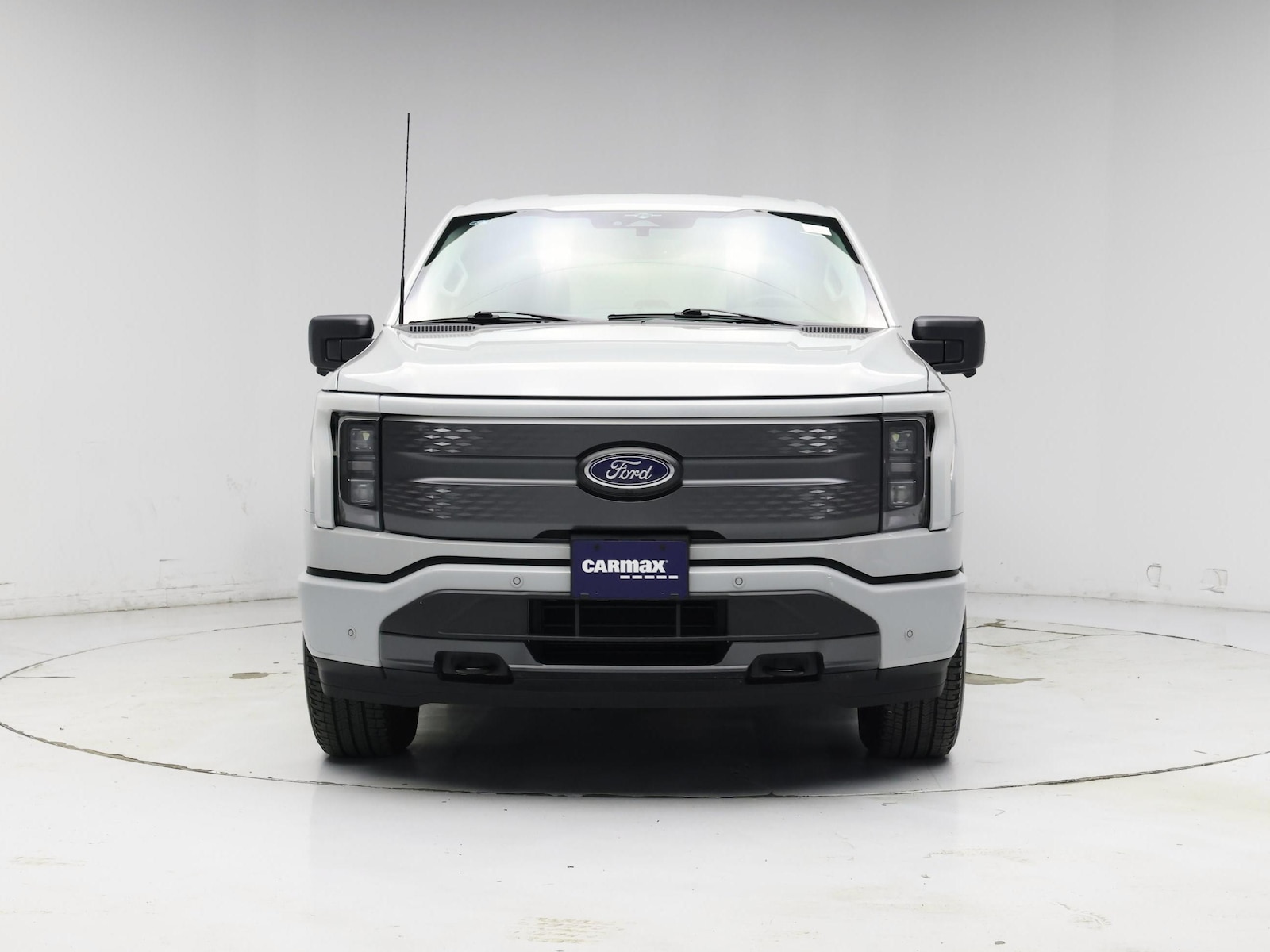 2023 Ford F-150 Lightning XLT - Photo 6