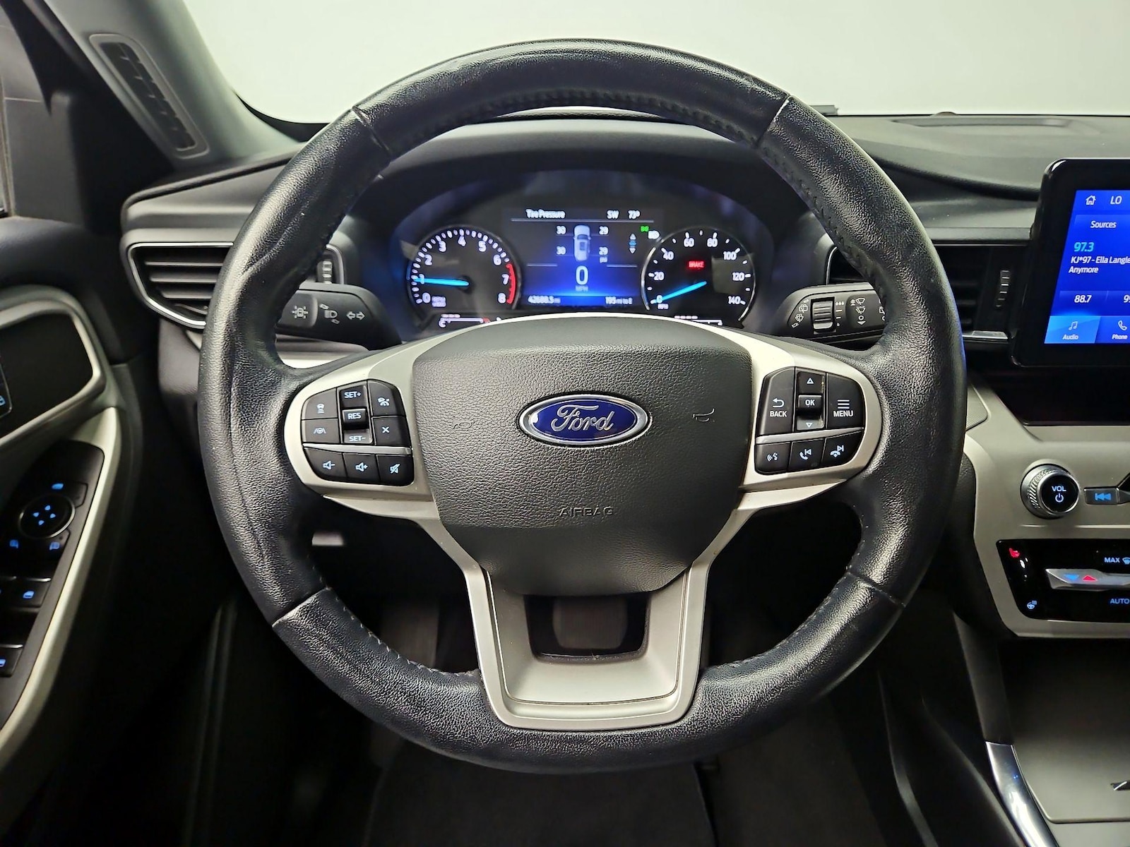 2022 Ford Explorer XLT - Photo 11