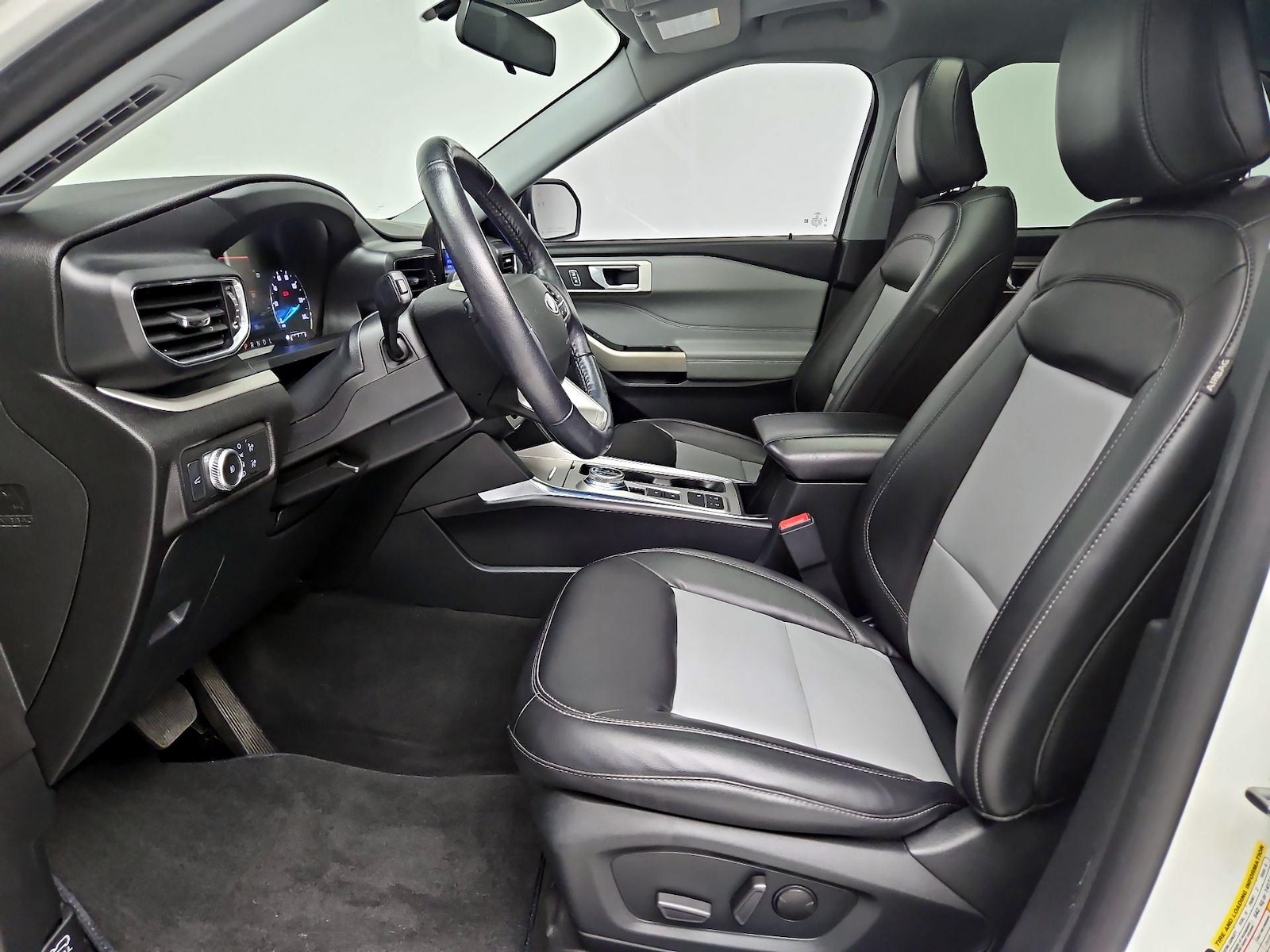 2022 Ford Explorer XLT - Photo 12
