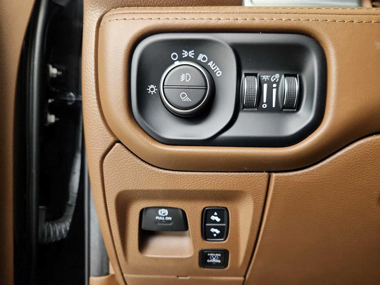 2023 RAM Ram 1500 Pickup Longhorn - Photo 14