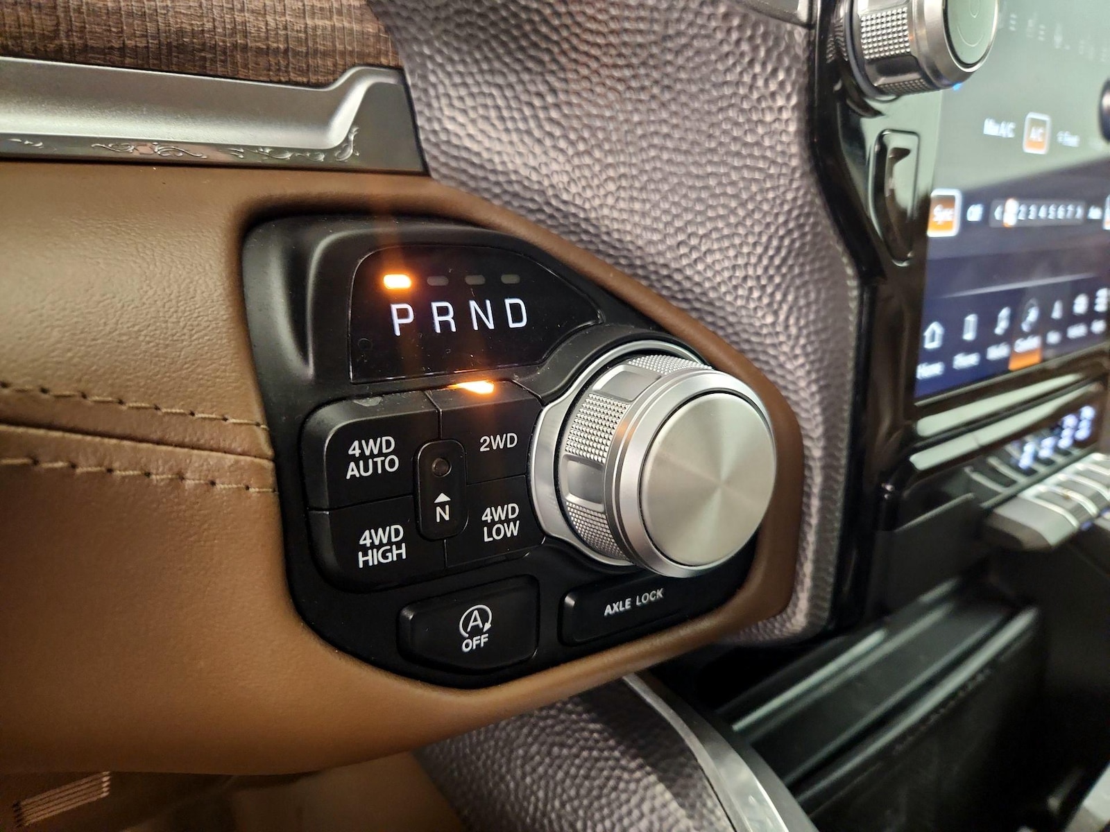 2023 RAM Ram 1500 Pickup Longhorn - Photo 19