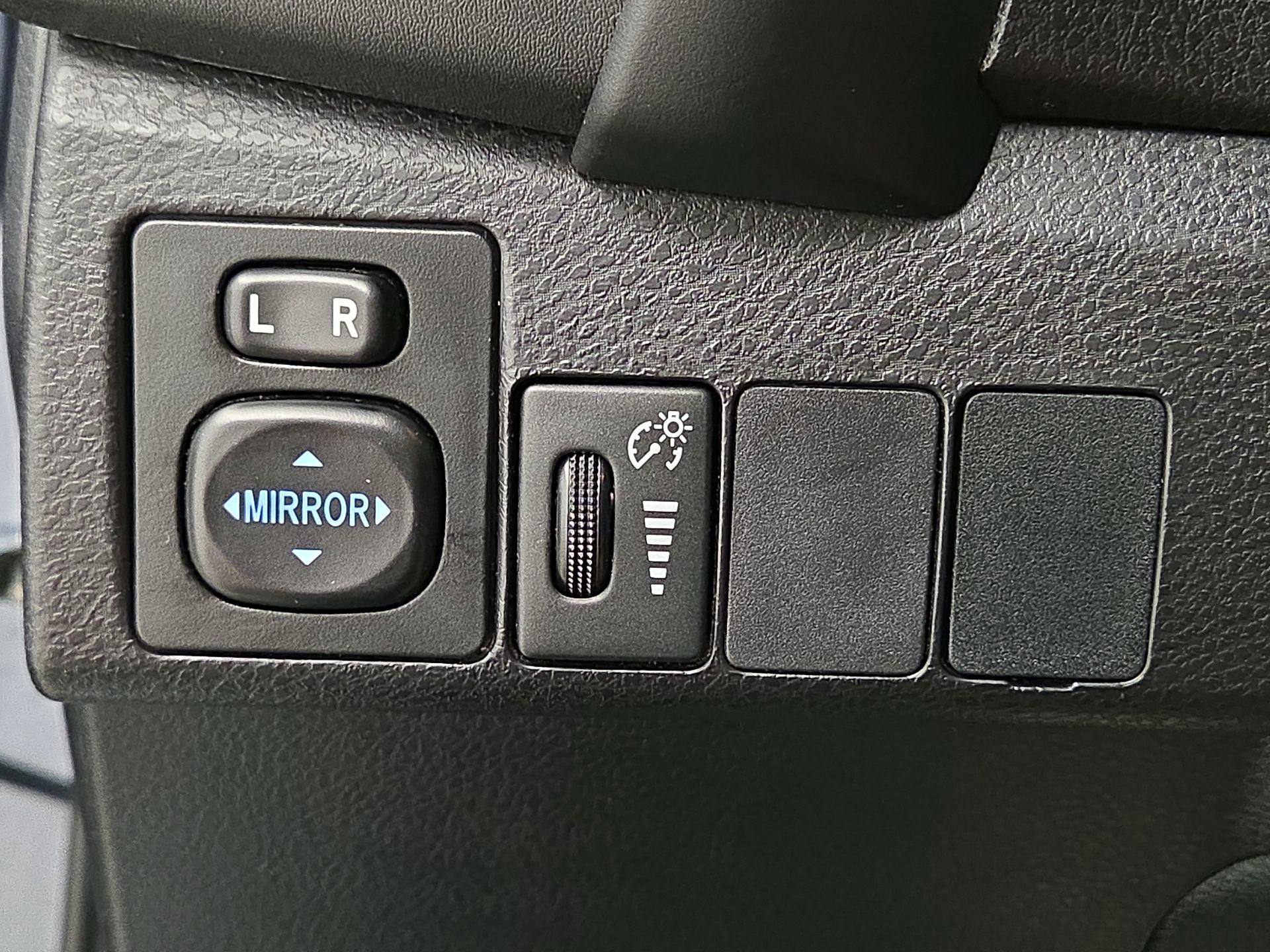 Thumbnail: 2018 Toyota Corolla - 13