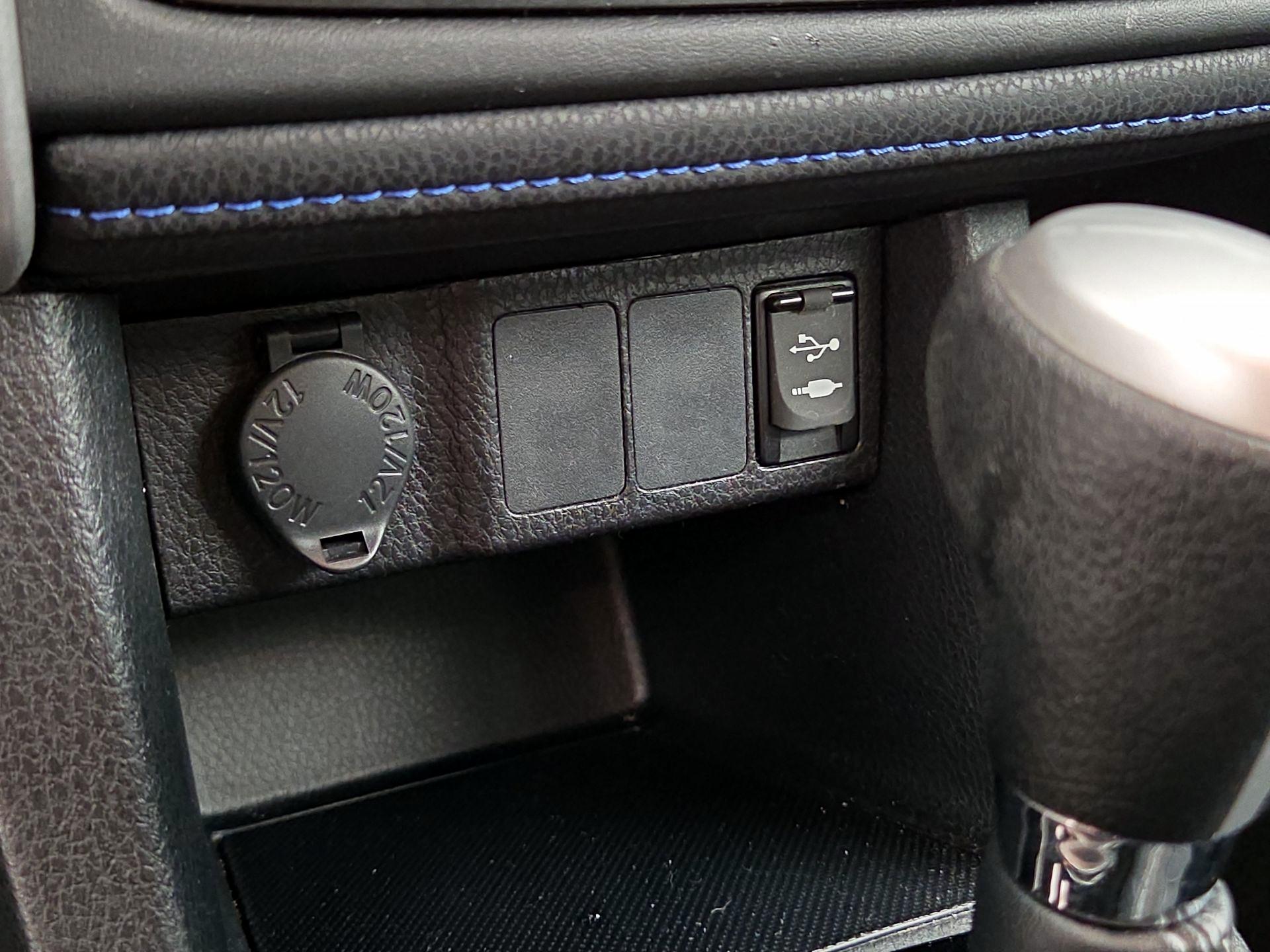 Thumbnail: 2018 Toyota Corolla - 18