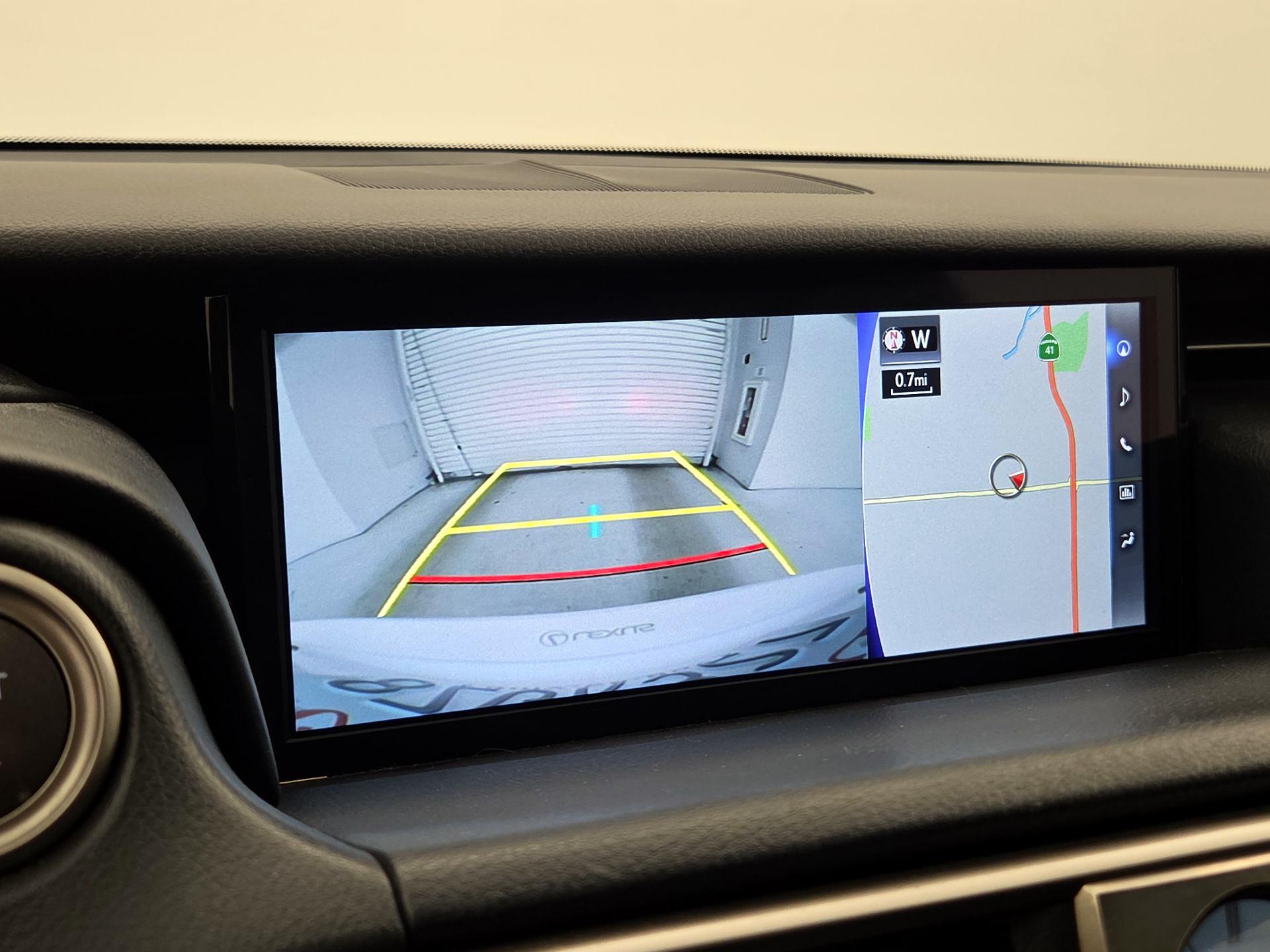 Thumbnail: 2020 Lexus IS - 15