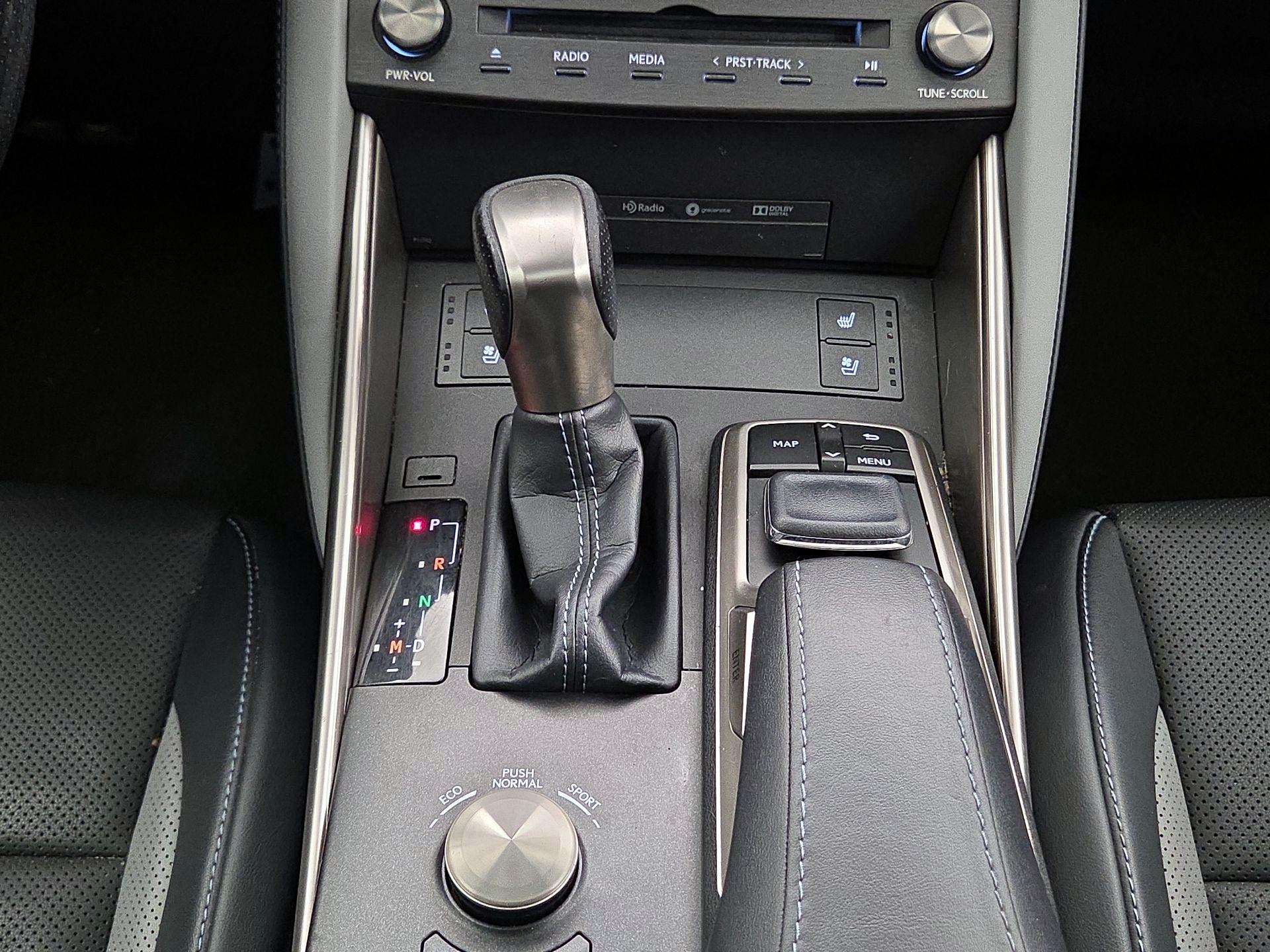 Thumbnail: 2020 Lexus IS - 18